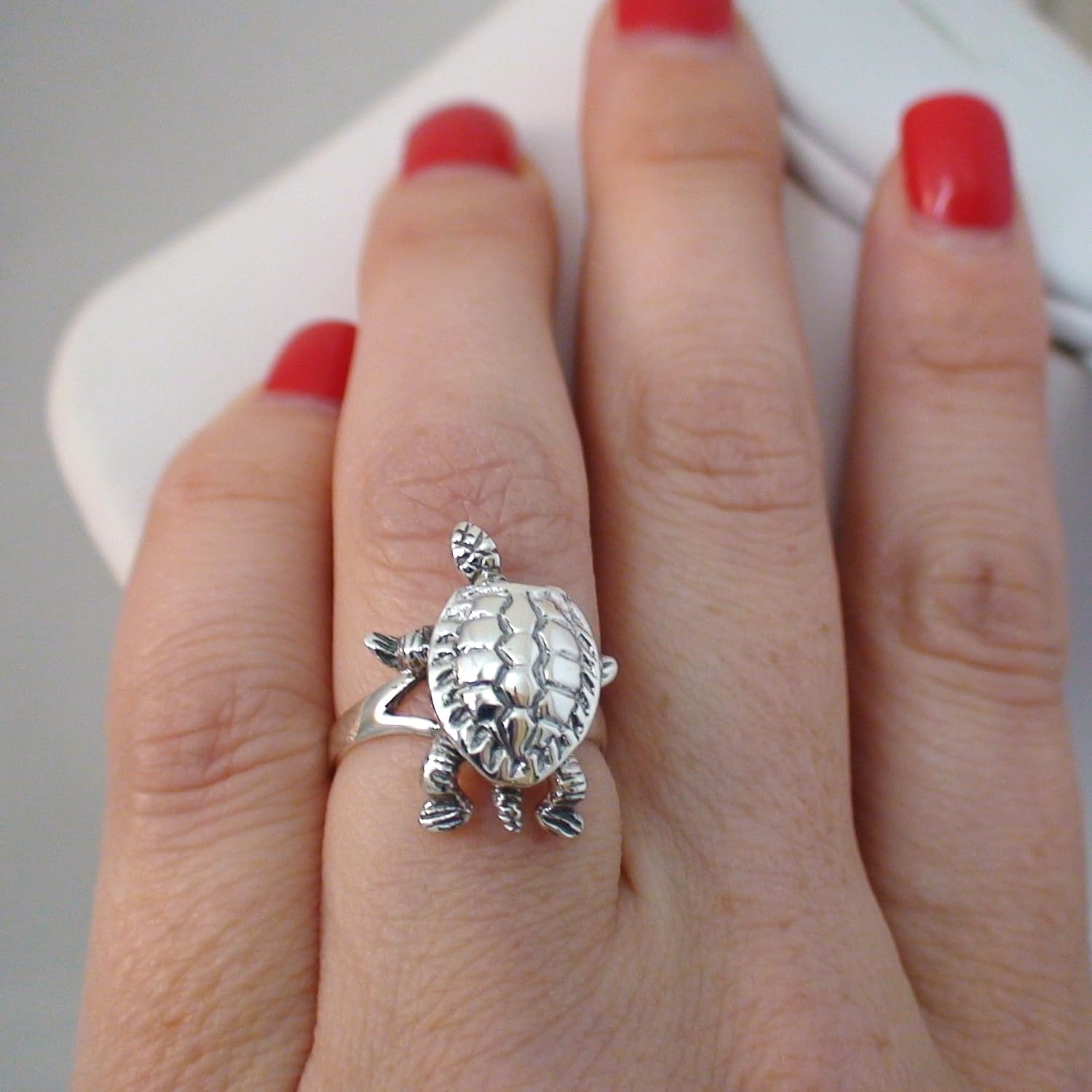 FashionJunkie4Life Sterling Silver Turtle Ring with Moving Legs and Tail, Sizes 6-9, Tortoise Rings