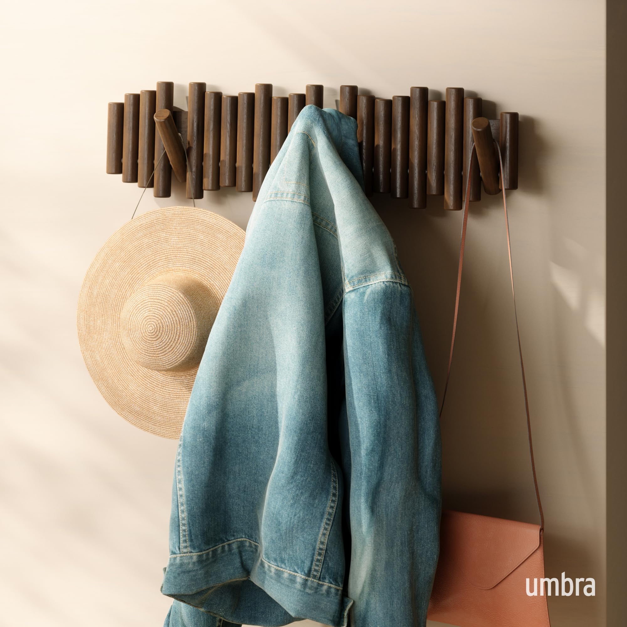 Umbra Picket Garderobenhaken mit 8 Haken - Garderobenleiste und Moderne Wand Dekoration mit 8 Klapphaken aus geschliffenem Kiefernholz – Bild 2