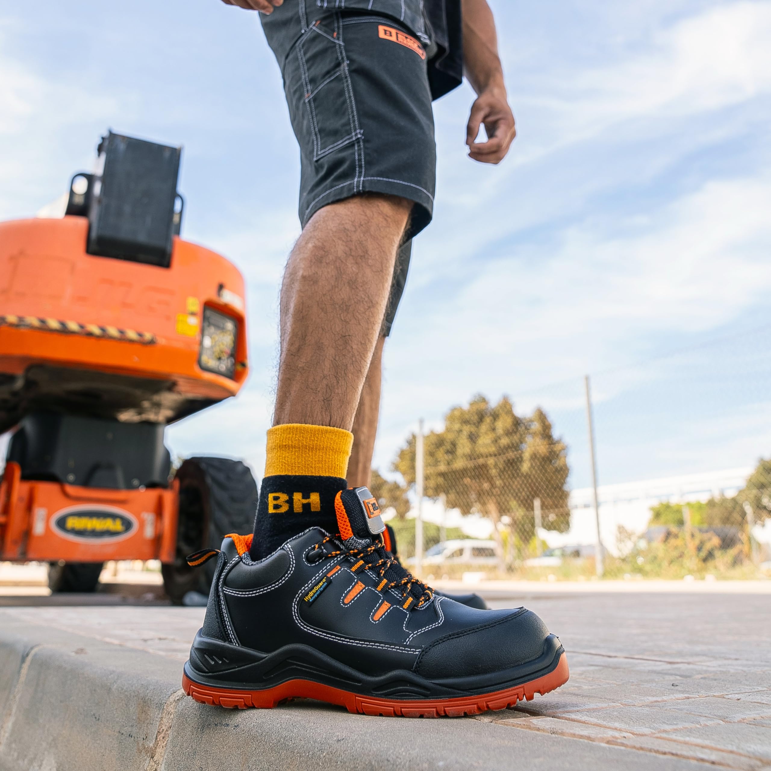 BLACK HAMMER Deportivas Impermeables Ligeras con Puntera Composite Entresuela Kevlar y Seguridad S3 Zapatos para el Trabajo Sujeción Extra en los Tobillos Senderismo 9007 (43 EU)