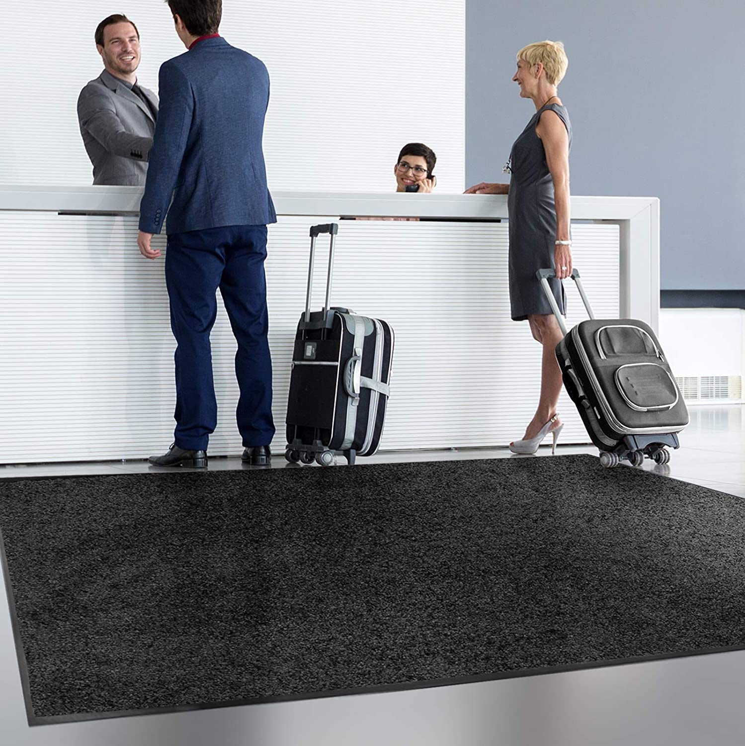 KARAT - Tapis Anti-salissures - Paillasson de Porte Lavable et Ultra Absorbant - Tapis de Porte Dos et Surface antidérapant - Use&Wash, 120 x 180 cm, Noir 1000