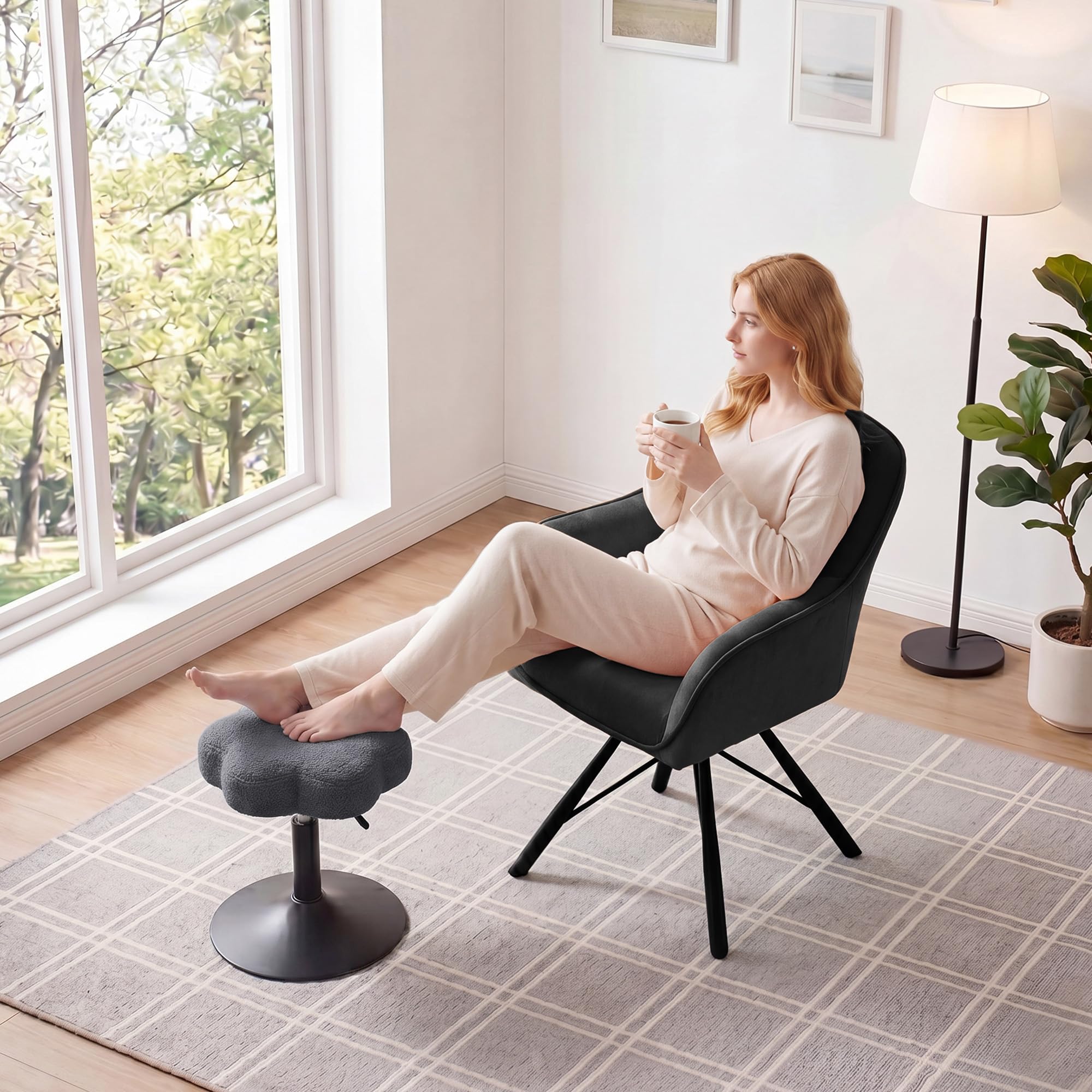 ELUCHANG Esszimmerstühle 2er Set, 360°Drehbar, Mehrschichtiger Dicker Schaumstoff Stuhl mit Hohen Armlehnen, Schwarz Samt, Gekreuztes Metallgestell bis 150KG, für Schlafzimmer Küche Wohnzimmer