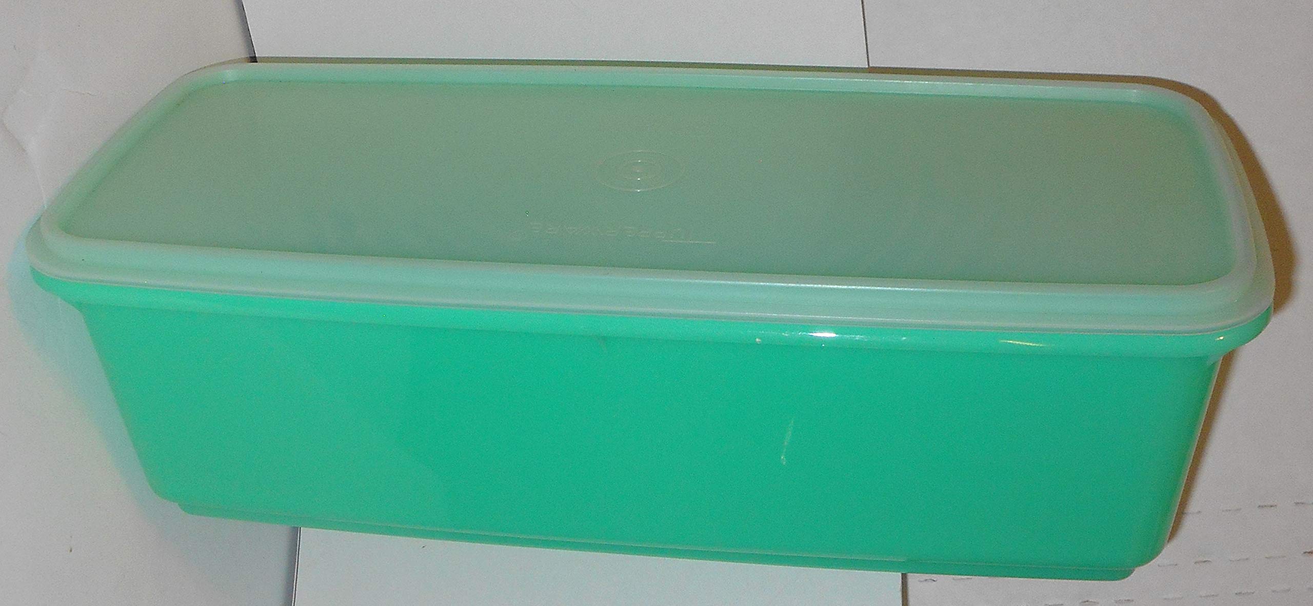 Amazon.com: Tupperware Green Celery Keeper with Tray : Home & Kitchen
