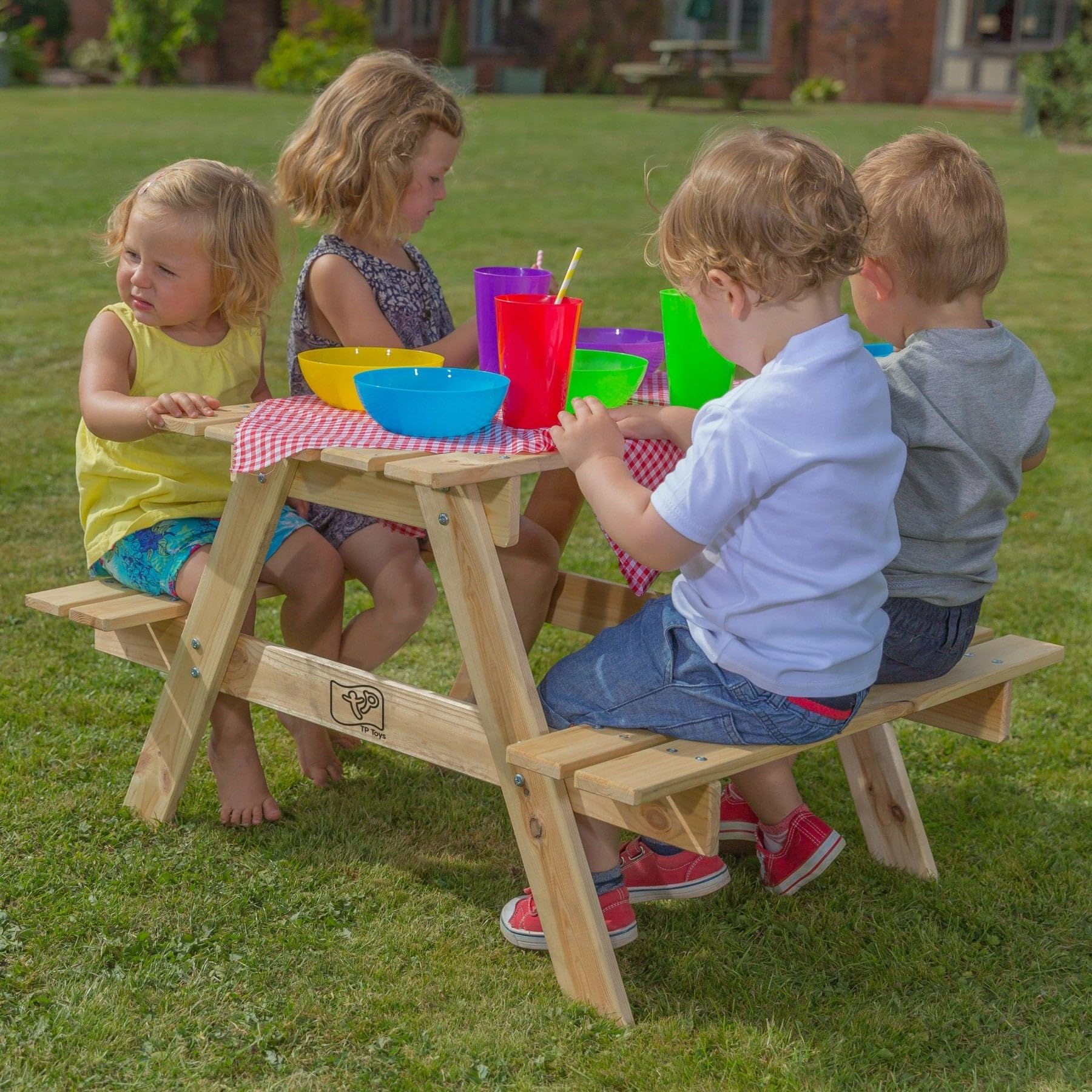 TP Toys Tavolo da Picnic forestale in Legno FSC – 90 x 70 x 50 cm – Tavolo e panchine per Bambini dai 18 Mesi – Area Giochi e Pranzo all'aperto – Facile da Montare