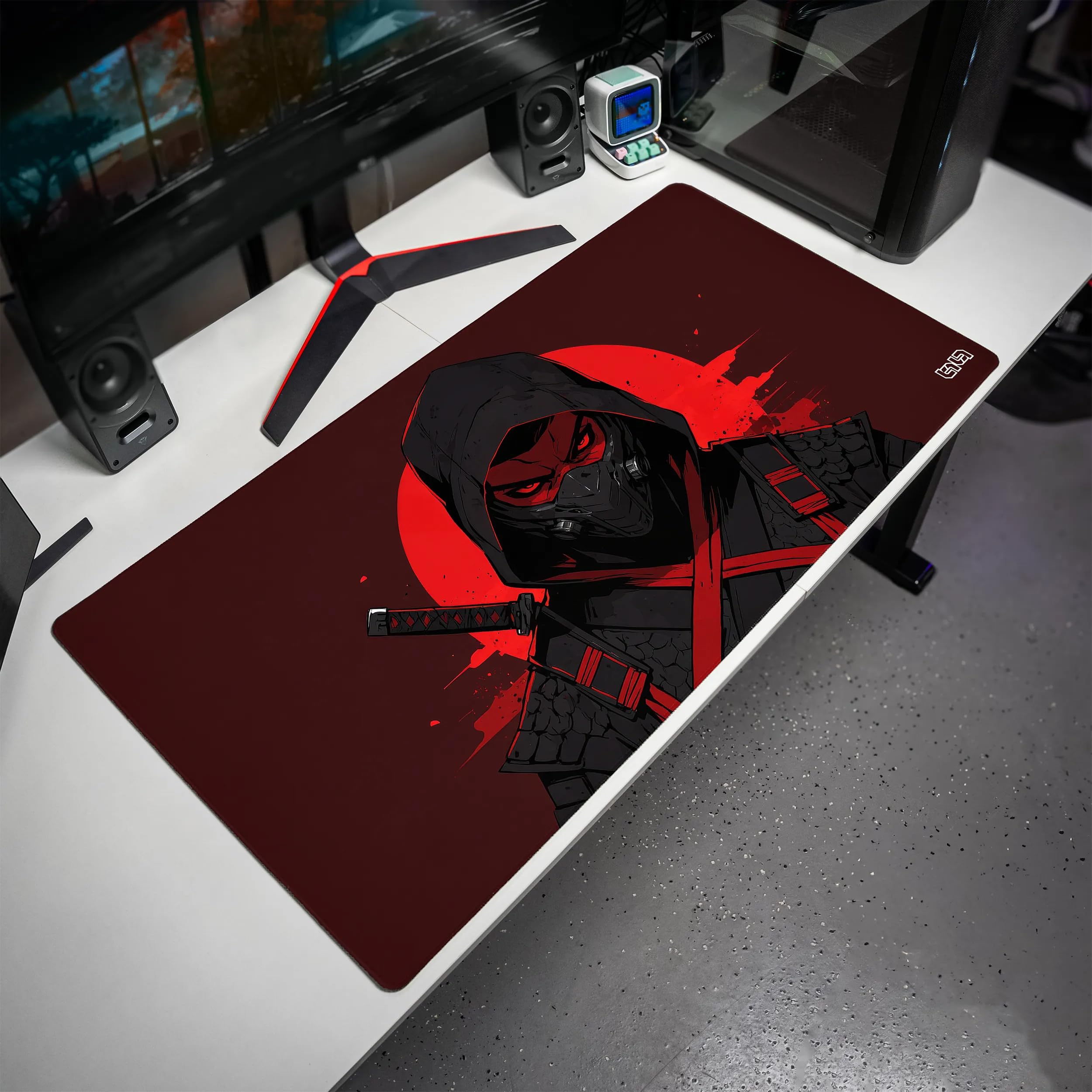 Tilt Podkładka na Biurko 100x50 cm | Antypoślizgowa Duża Podkładka pod Mysz oraz do Akcesoriów Komputerowych i Biurowych | Wodoodporna Mata na Biurko XXL (Ninja of the Future)