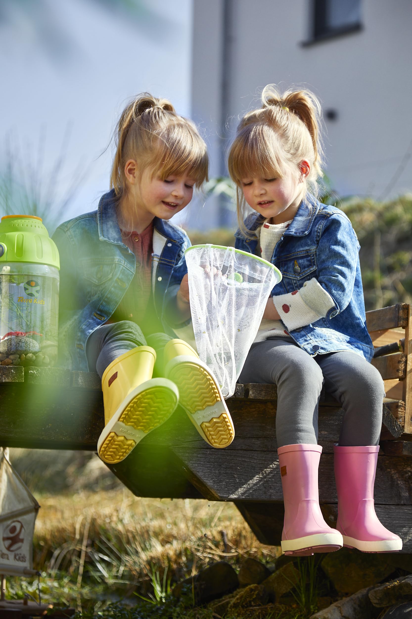 HABA Terra Kids Scoop Net - Bug Catcher for Kids with Telescopic Handle, Fun & Durable Outdoor Play Toys & Science Toys for Bug Catching & Exploring Nature for 5+ Year Olds - Image 7