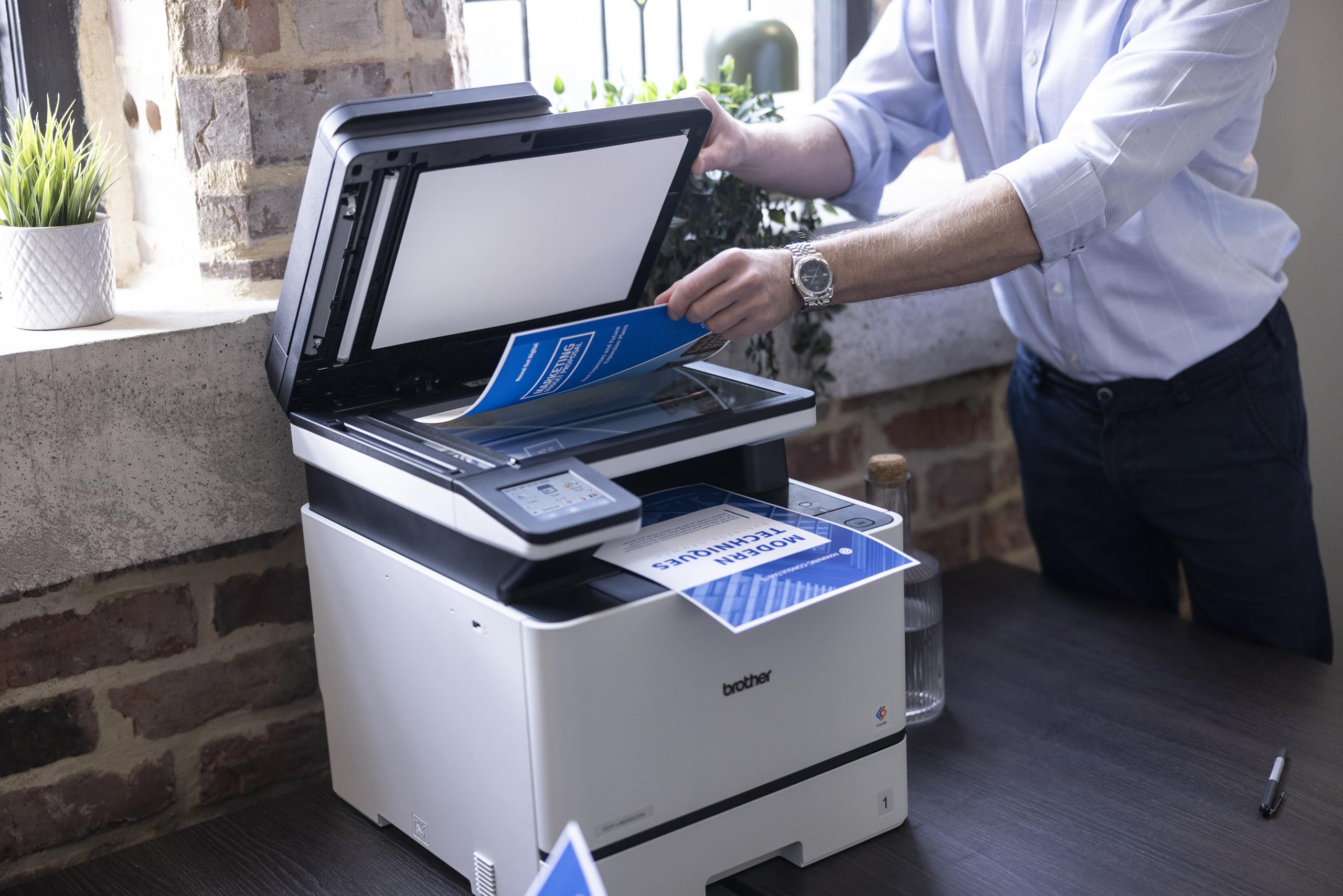 Brother DCPL8630CDW | Multifunzione Laser a Colori | 31 ppm| Stampa e Copia Fronte/Retro | Touchscreen da 8.8 cm| WiFi, LAN, USB | Inbox toner da 3.000 pag (Nero) e 1.800 pag (colori CMY)