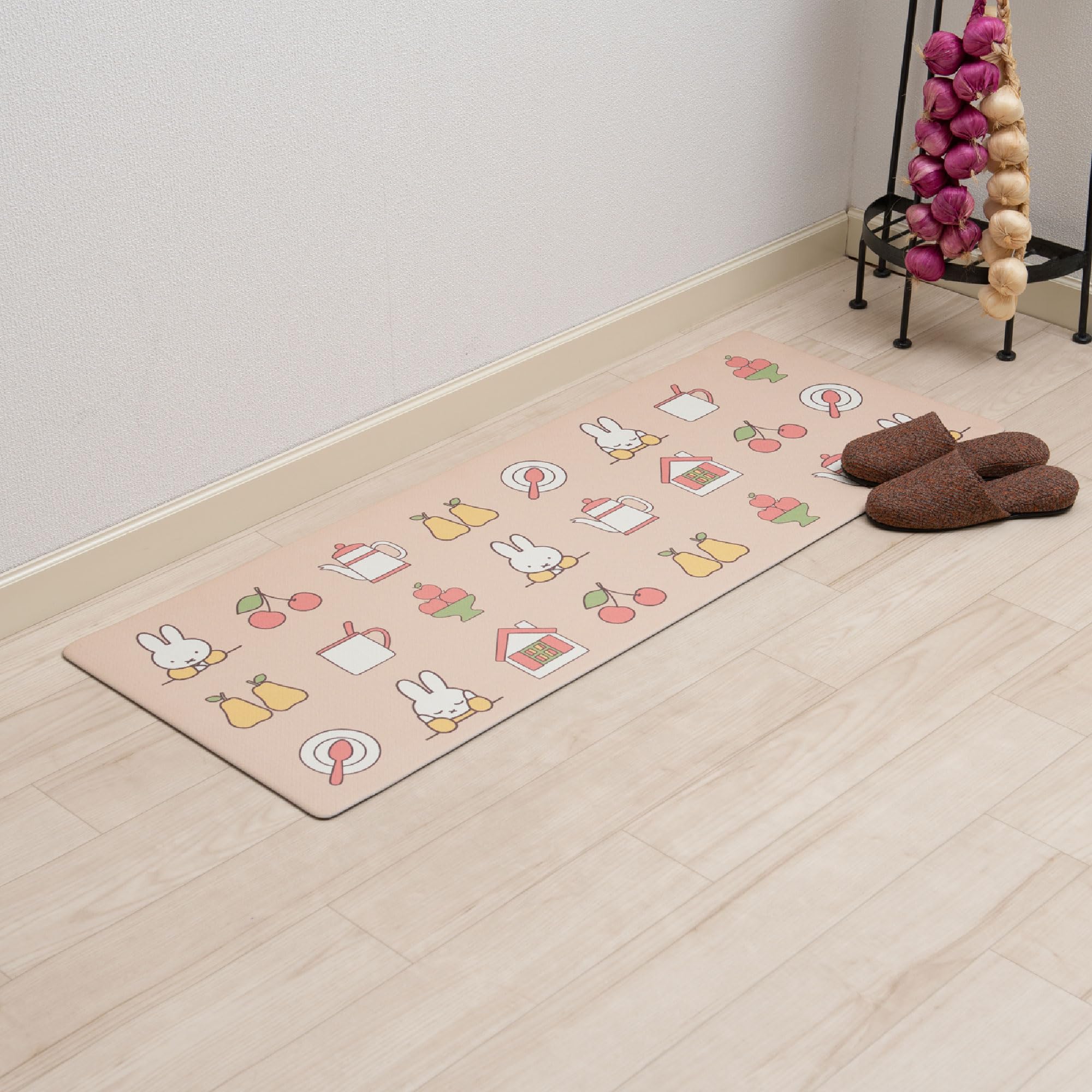 Amazon｜センコー(Senko) ミッフィー アイコン 拭ける PVC キッチン