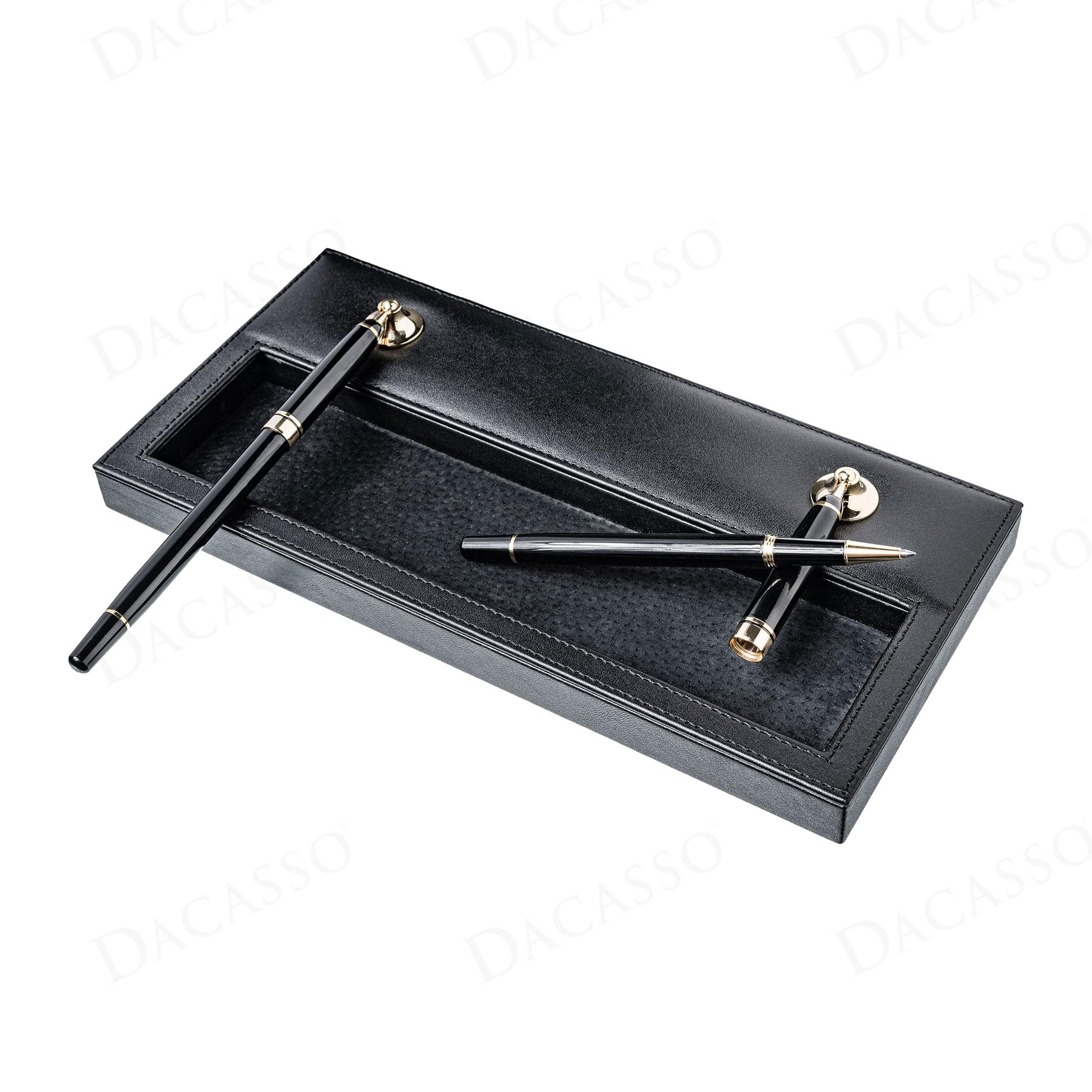 Dacasso Klassischer schwarzer Doppel-Stifthalter aus Leder mit goldfarbenen Akzenten – luxuriöses Executive-Dekor und Schreibtisch-Oberflächenschutz, 5.37 X 11.12 X 1.00, AG-1004