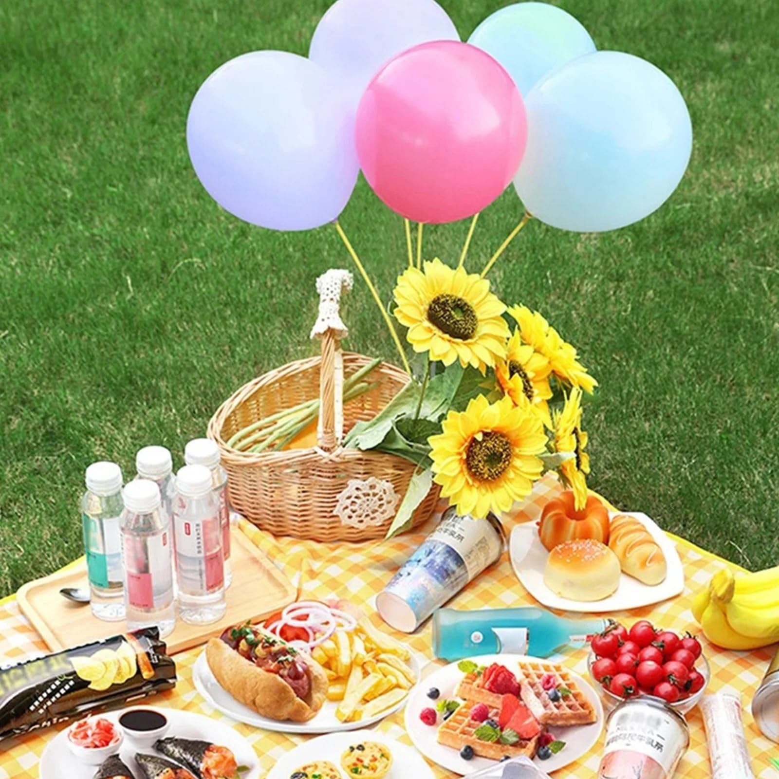 Ultra-Lekki wodoodporny koc piknikowy, składana mata zewnętrzna z grubą wyściółką na kemping Beach Travel.Trwała tkanina Oxford, łatwe czyszczenie i kompaktowe przenoszenie.Dostępnych wielu rozmiarów
