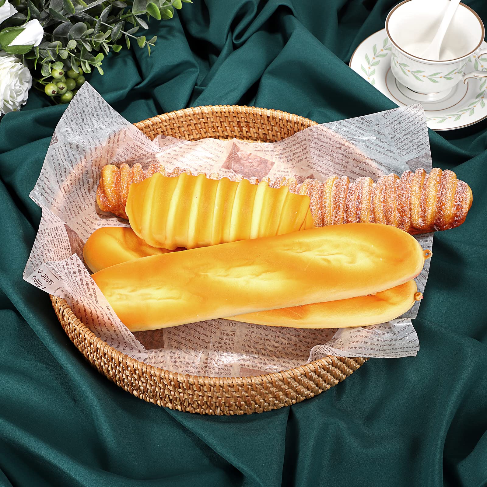 Rattan Serviertablett mit Griffen Rundes Gewebtes Korbtablett Weidengeflecht Tablett Rattantablett Dekoratives Servierkorb Aufbewahrungskorb für Obst Brot Kekse Süßigkeiten Spielzeug 30CM