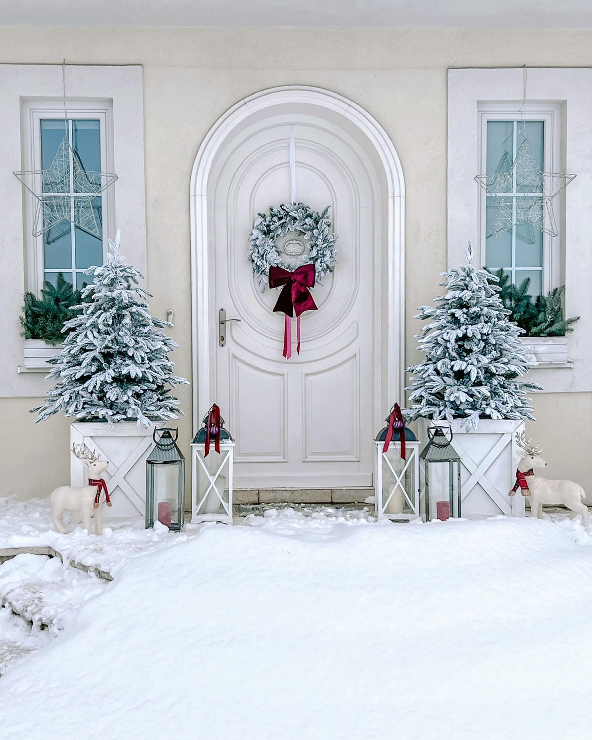 Sapin de Noël Artificiel Effet Neige 120 cm Aspect Naturel et Réaliste Parfait pour Tout Intérieur de Fêtes Beliani
