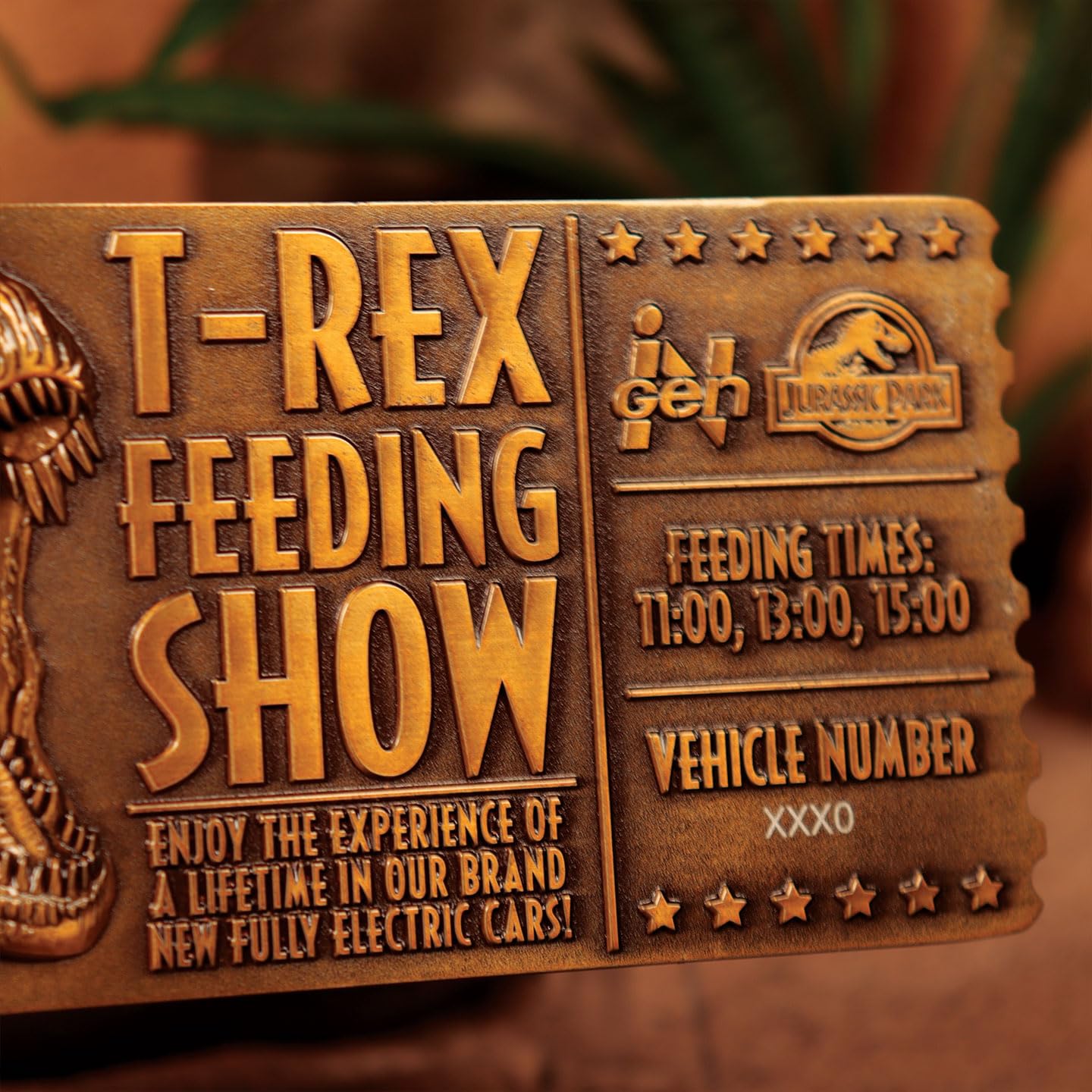 Fanattik Jurassic Park Feeding Show Ticket et Support en métal à Collectionner