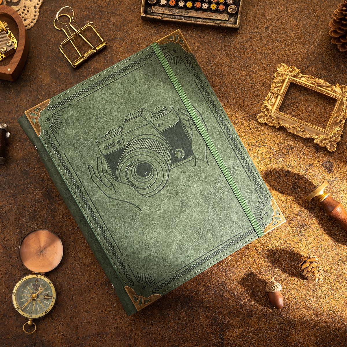 Album na zdjęcia, skórzany, vintage, podróżny, album fotograficzny, na rocznicę, ślub, prezent na rocznicę ślubu, zielony aparat fotograficzny, 10 x 16 cm