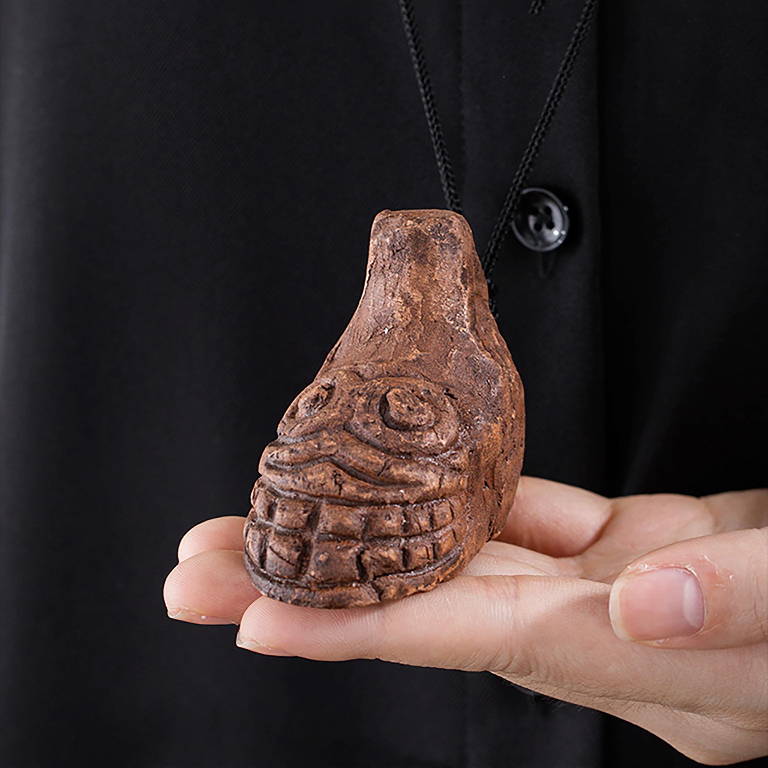Sifflet de la mort aztèque – Plus de 125 décibels – Son humain authentique – Sifflet de guerre aztèque antique pour Halloween et cadeaux (rouge)