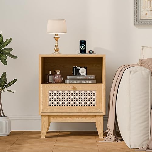 Miniatura 4 de Betterhood Mesita de noche de ratán con estación de carga puertos USB y tomas de corriente mesa auxiliar de madera para sala de estar y dormitorio