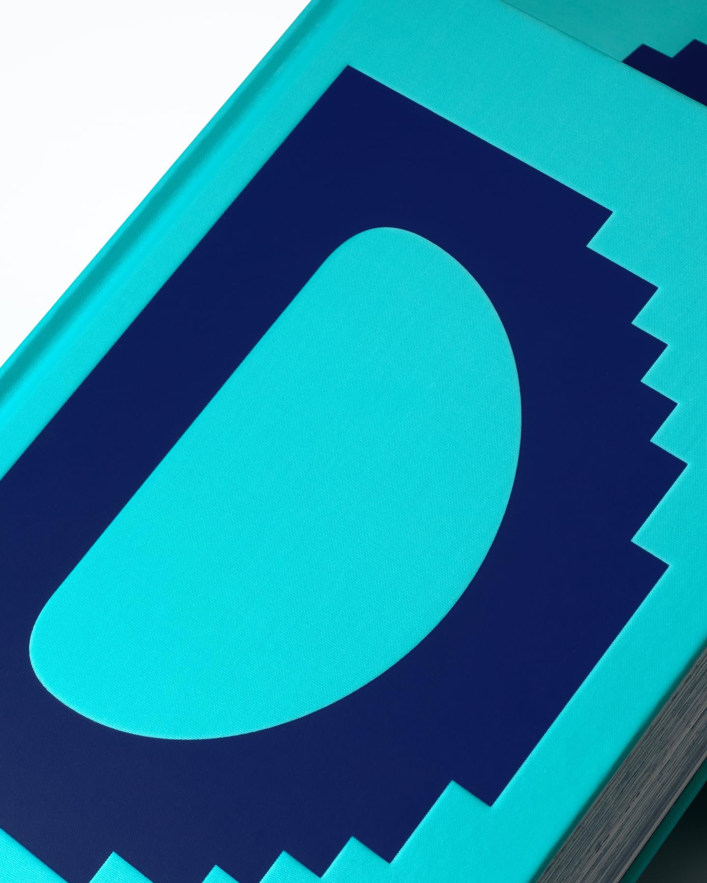 Display in Use: A Collection of Display Typefaces (D)