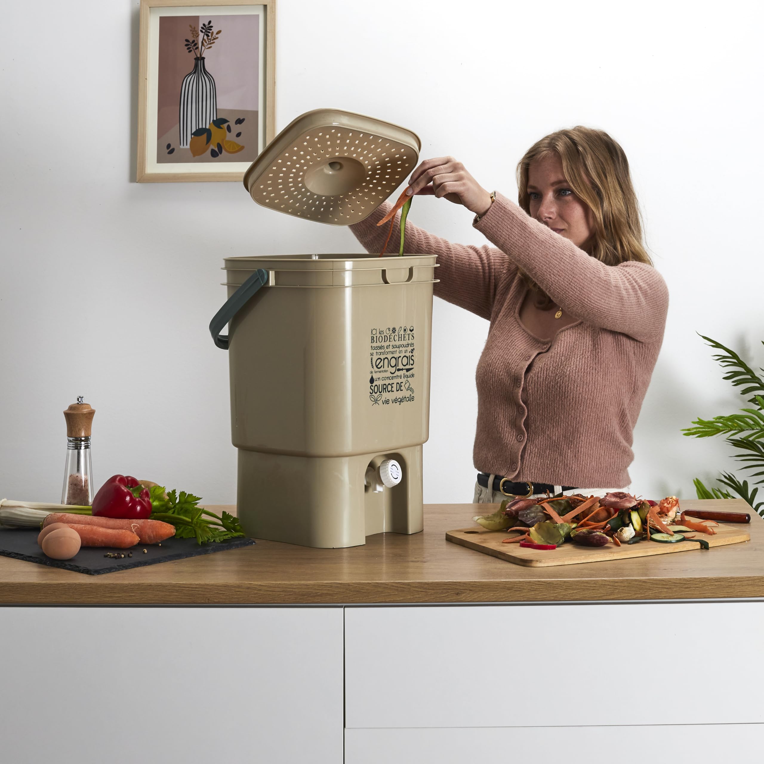 JECHERCHE UNE IDÉE - ME0022 Composteur de Cuisine avec Robinet et Spray - Collecte Intérieure - Méthode Bokashi - Tamis Inclus - Vaporisateur 400mL - Pratique et Fonctionnel