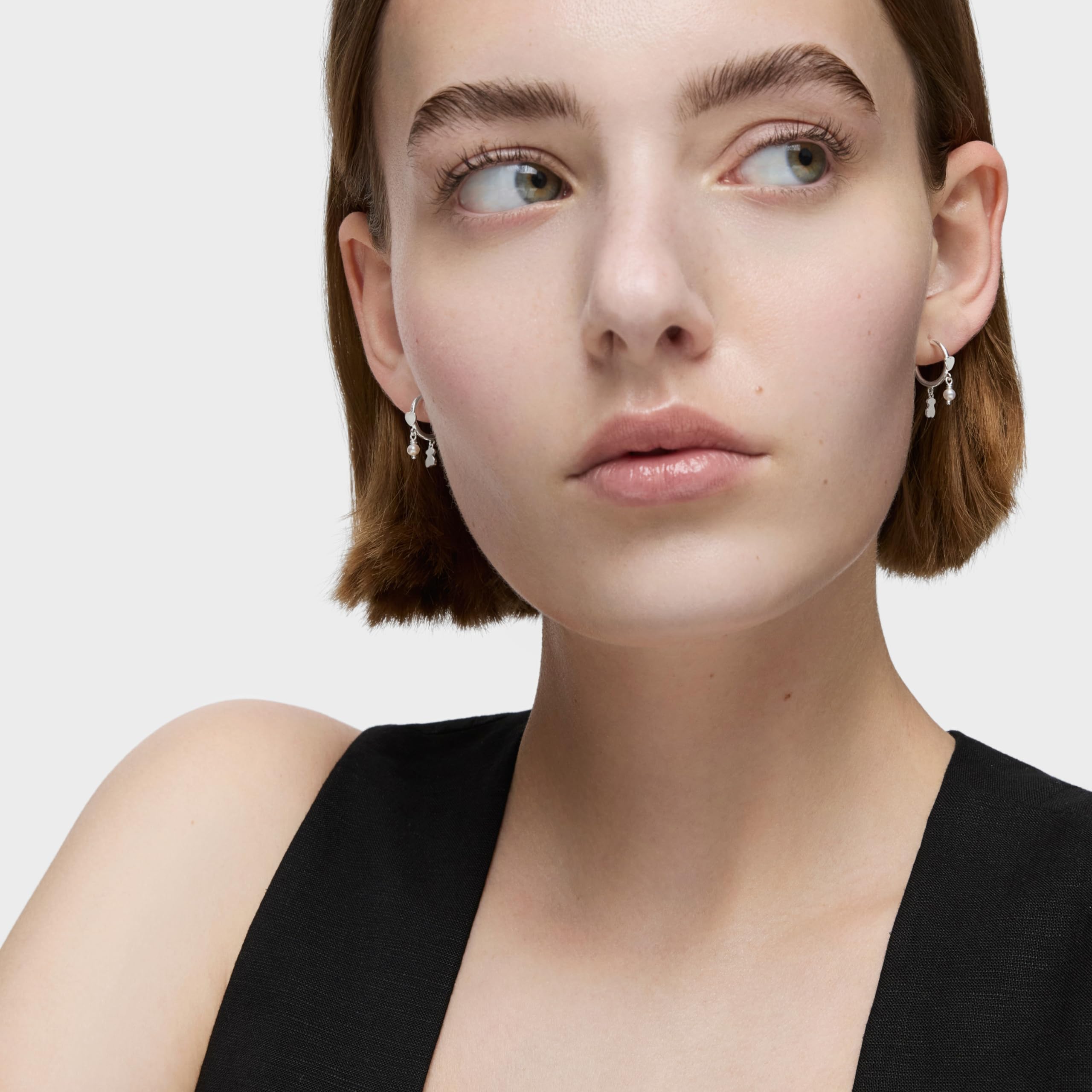 TOUS Pendientes de Aro de Plata de Primera Ley para Mujer con Diámetro de 1,25 cm y Motivos de Oso, Corazón y Perla con Cierre de Presión, Elegante y Versátil, Colección Cool Joy