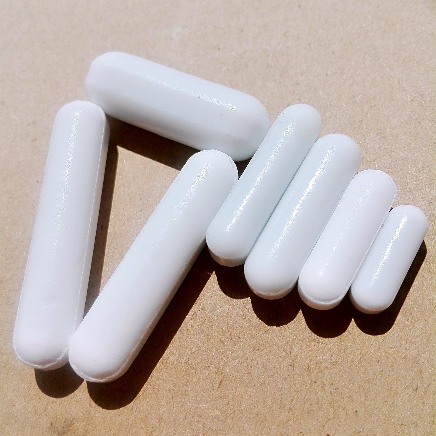 Produktbild von Biomed Scientific Magnetrührstab-Set – 7 Stück, PTFE-beschichtet, Größen 10–40 Mm, Hoher Magnetismus (2000–3000 Gauss), Für Labore
