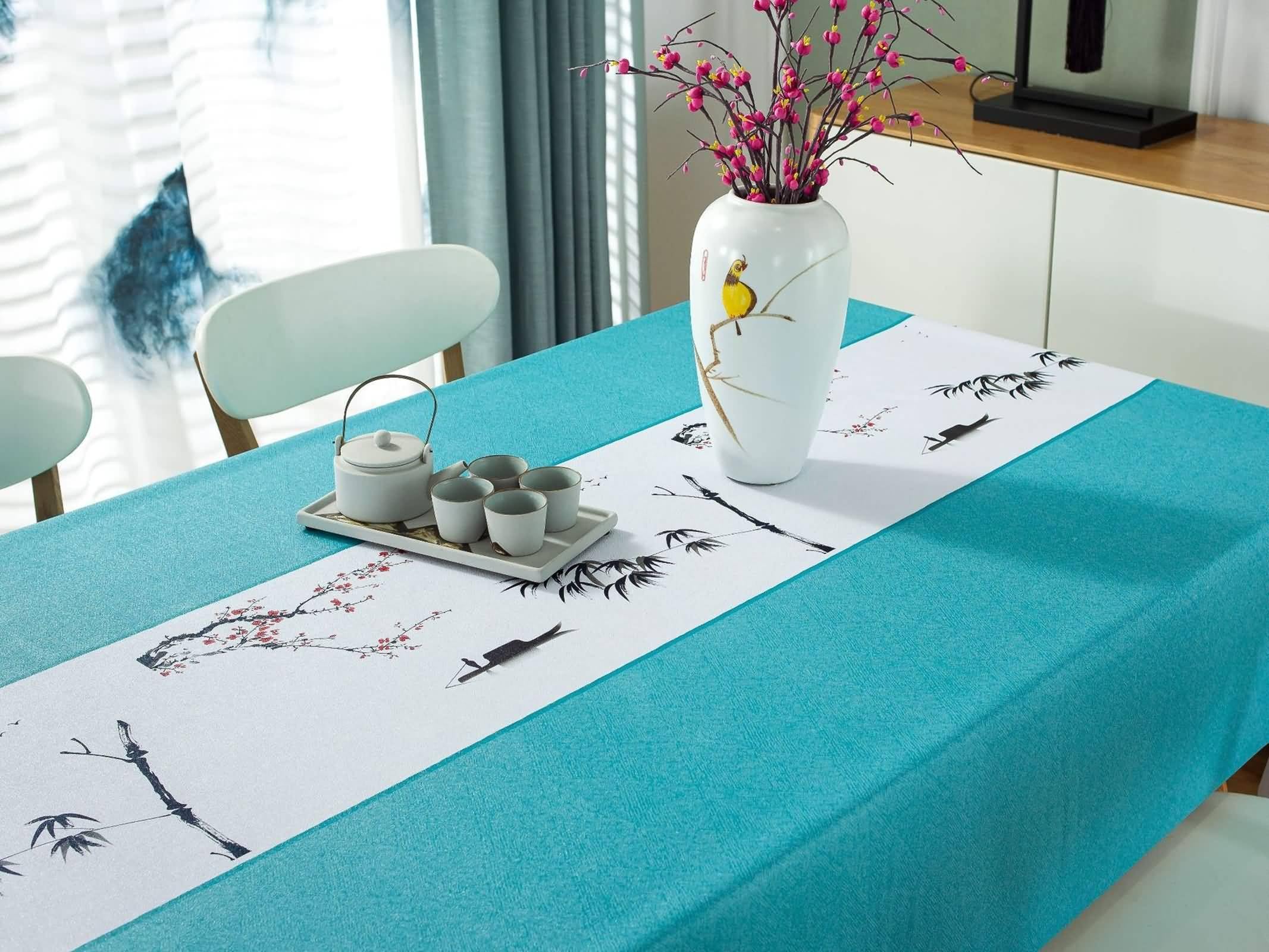 Tovaglia Decorativa Rettangolare, Tovaglie 140 x 300 cm Patchwork con motivo a fiori di pruno in PVC Copritavolo per Tavolo da Pranzo, Cucina, Festa Compleannolago Blu