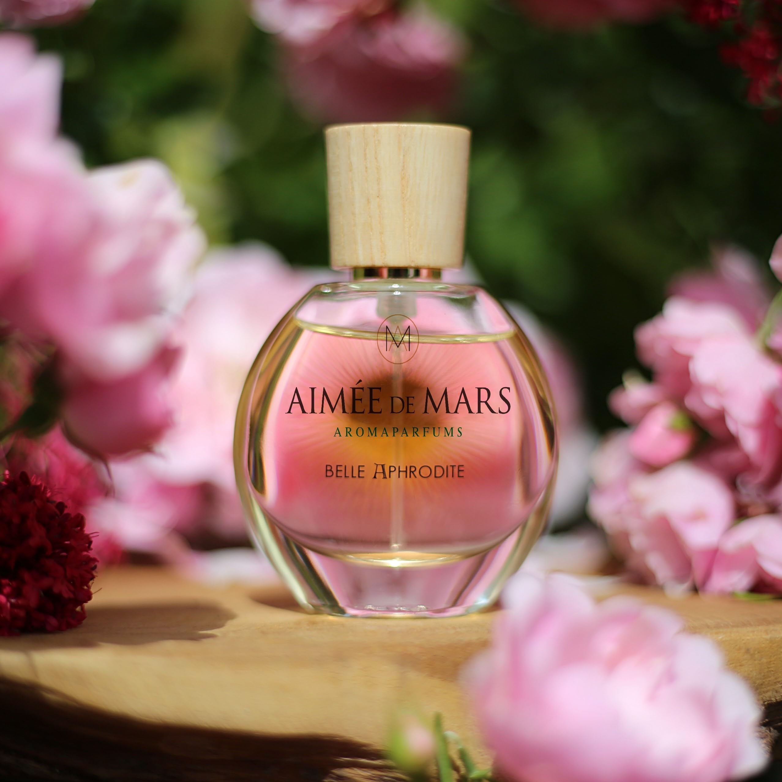 Aimée de Mars - Belle Aphrodite - Naturalna woda perfumowana w 100% z naturalnego pochodzenia - naturalny zapach dla kobiet, Gourmand, owocowy - 30 ml - Zakres