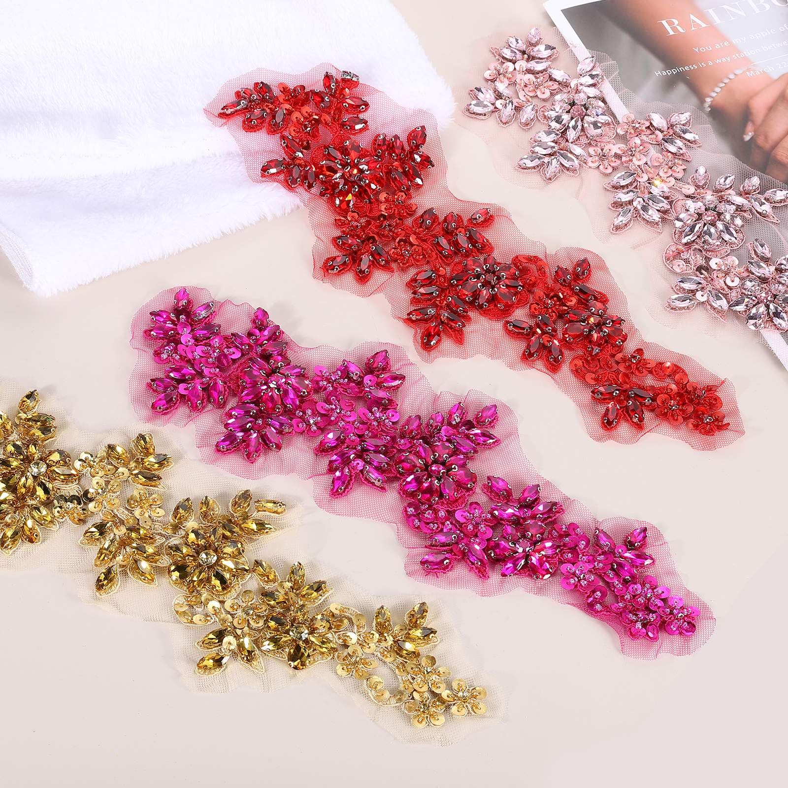 QUARKZMAN 2 Pack Appliques À Strass, 33x10 cm Patches De Dentelle Verte Brodées À Coudre Avec Perles Et Paillettes Pour La Couture, La Création De Robes, Les Banquets De Mariage