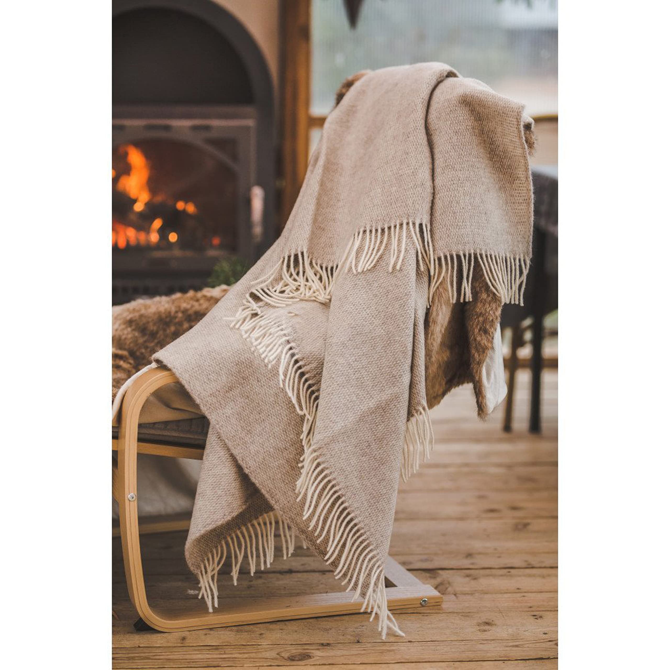 130 x 210 cm, coperta in lana di pecora neozelandese, ideale come coperta, plaid o coperta per divano e letto, calda coperta in lana vergine con frange