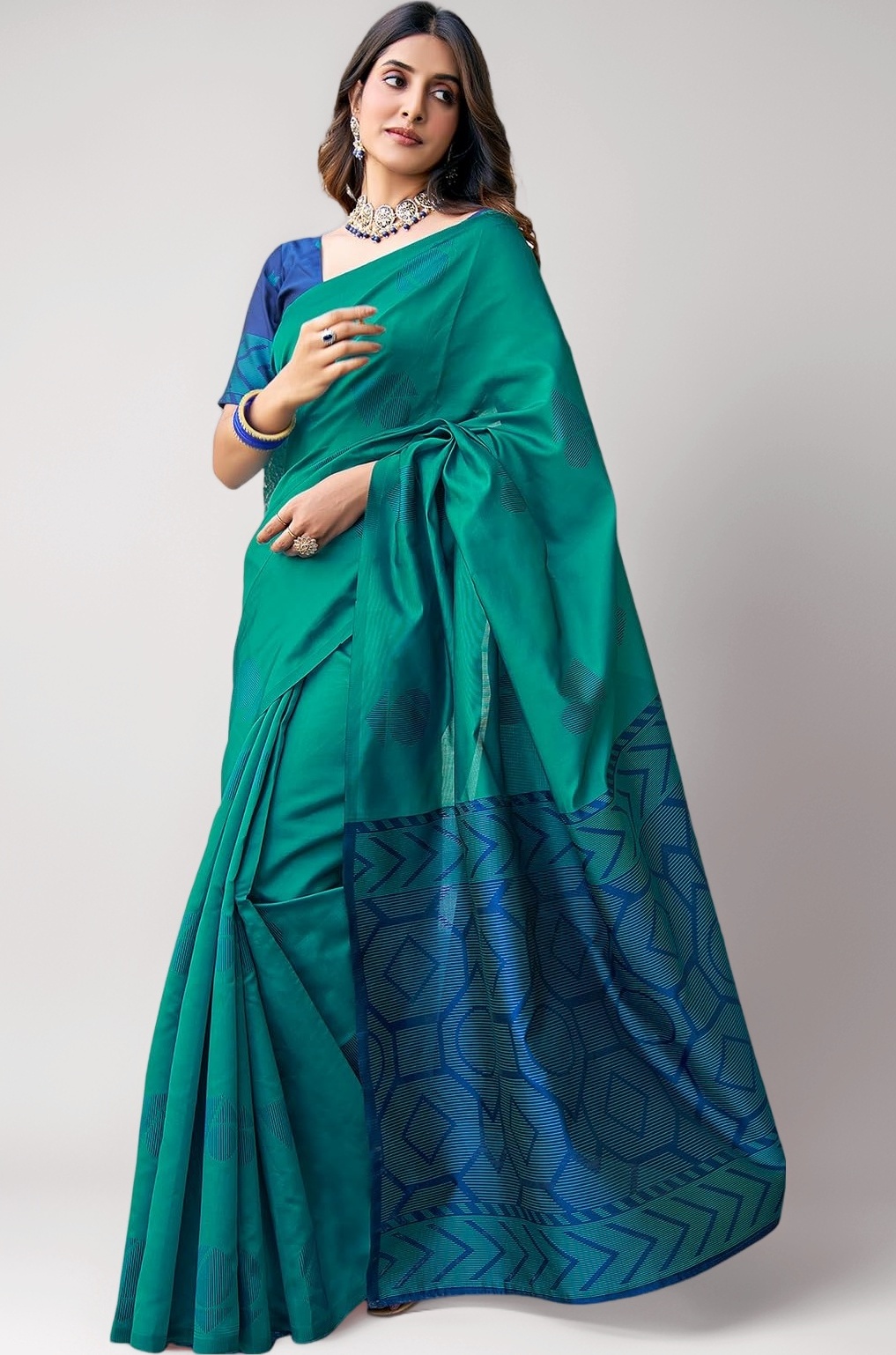 Women's Banarasi Silk Jacquard Saree with Unstitched Blouse Piece