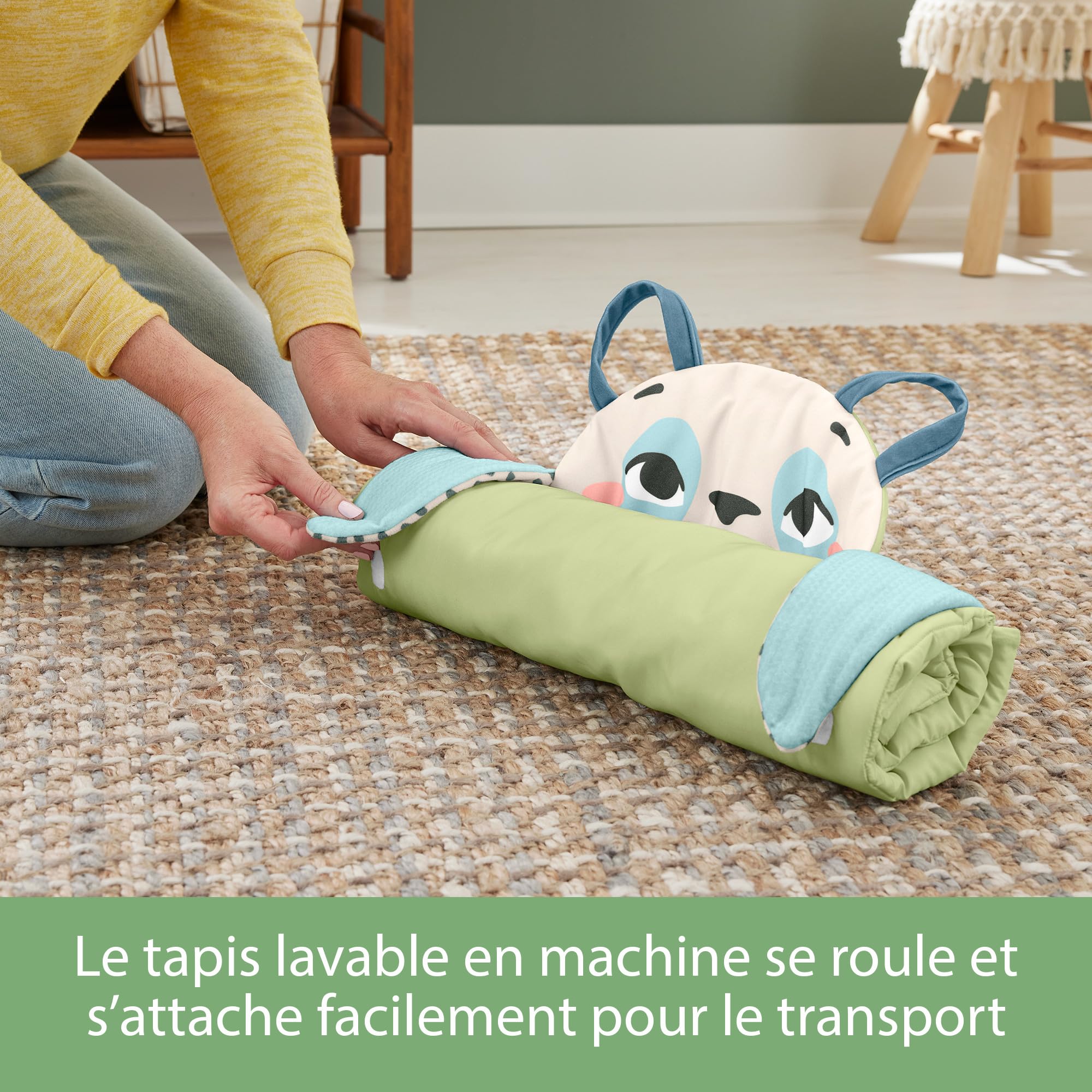 Fisher-Price Tapis D'Éveil Panda À Rouler 3 en 1, 90% De Plastiques Recyclés Post-Consommation, Emballage Certifié Fsc, 2 Jouets Inclus, Jouet Bébé, HKD65