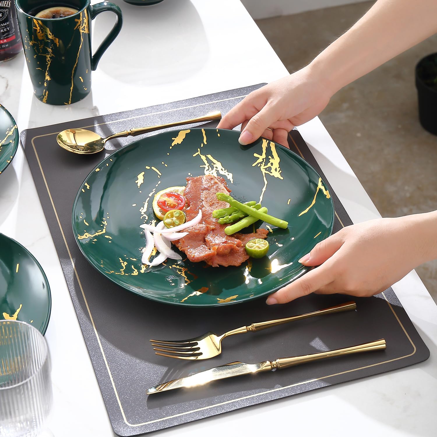 Modern Porcelain 16 Piece Green Dinnerware Set,Plates and Bowls Sets,Gold Dish Set for 4,Green Dinnerware Set,Dinner Sets with Dinner Plates. - Image 7