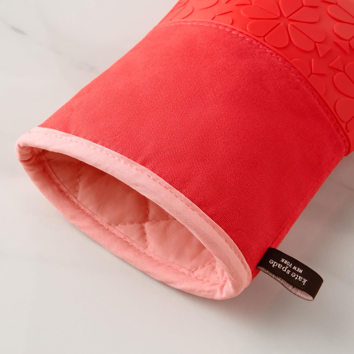 Kate Spade New York Spade Flower Soft Silicone Oven Mitt 2-Pack Set, Heat Resistant, Flexible Non-Slip Silicone Grip, Red/Pink, 7"X13"