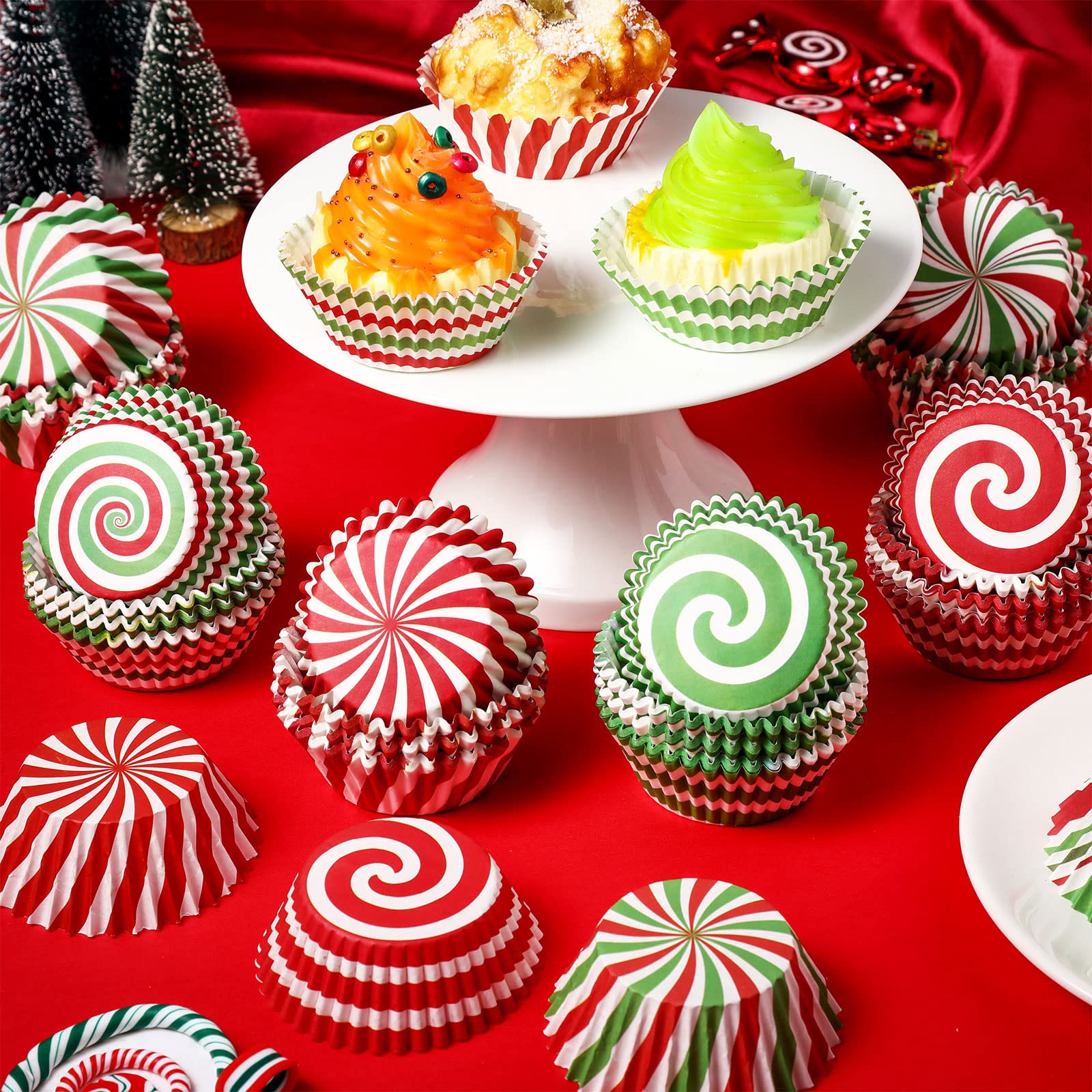 600 Caissettes à Muffins En Papier + 40 Décorations Gâteaux De Noël - Résistantes à La Graisse, Motifs Festifs