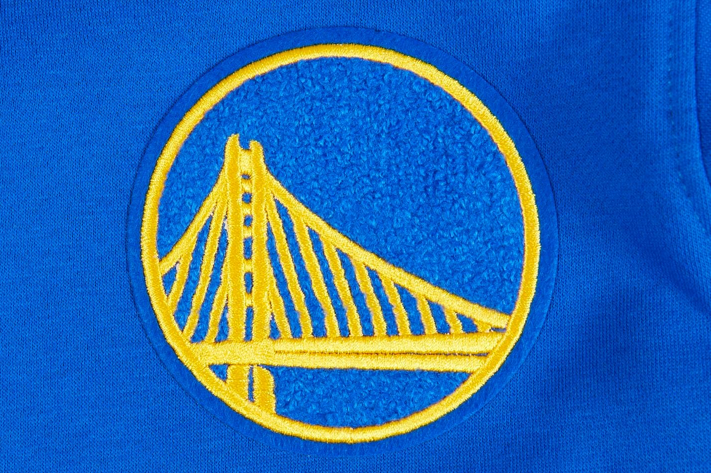 Pro Standard Big Boys NBA Classic Chenille Fleece Pull Over Hoodie - Image 2