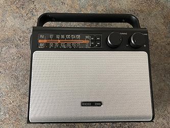 Amazon.com: YOWGULF Portable AM FM Radio, Bluetooth Radio with Best ...