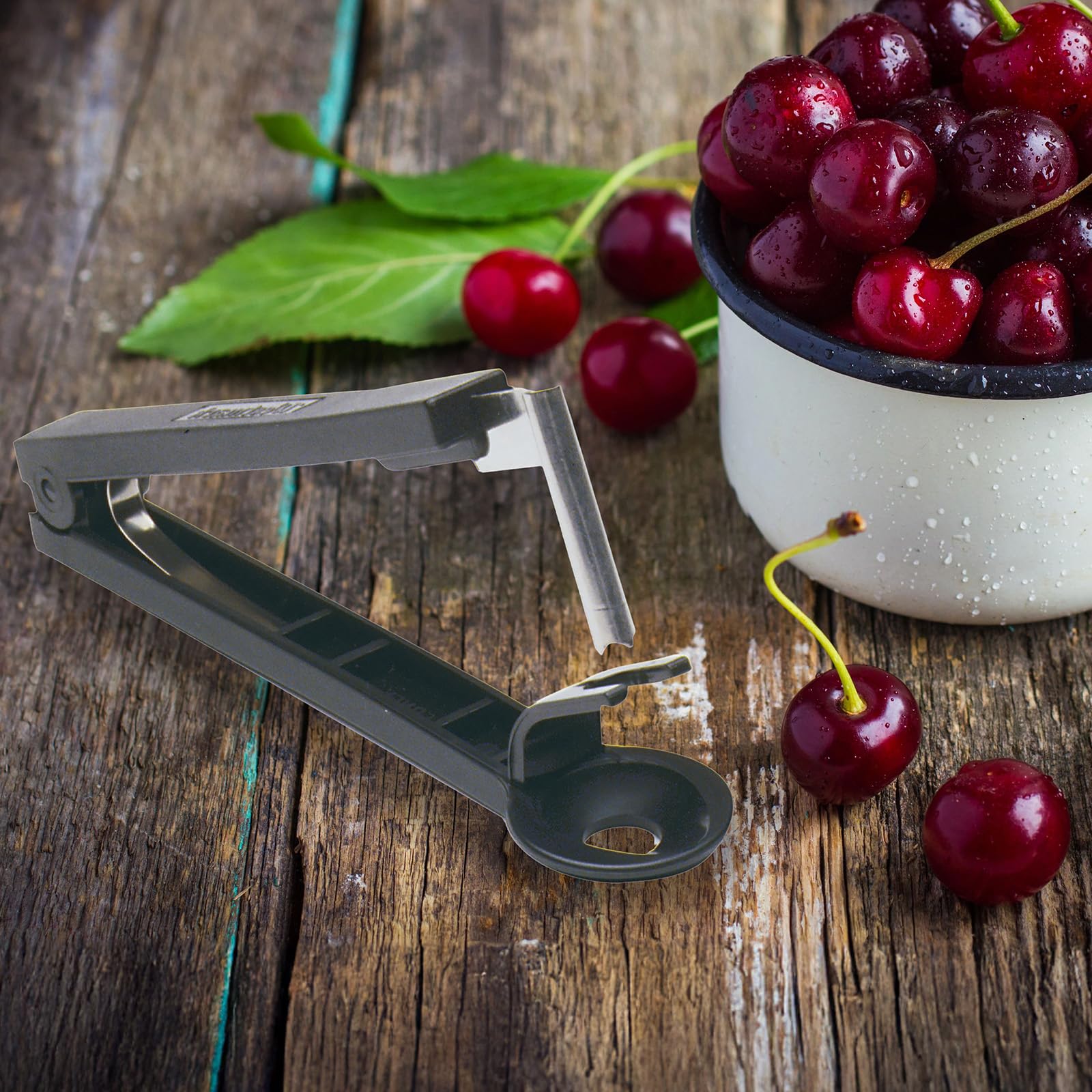 Amazon.com: Norpro, Black Cherry-Olive Pitter, 6.25in/16cm: Home