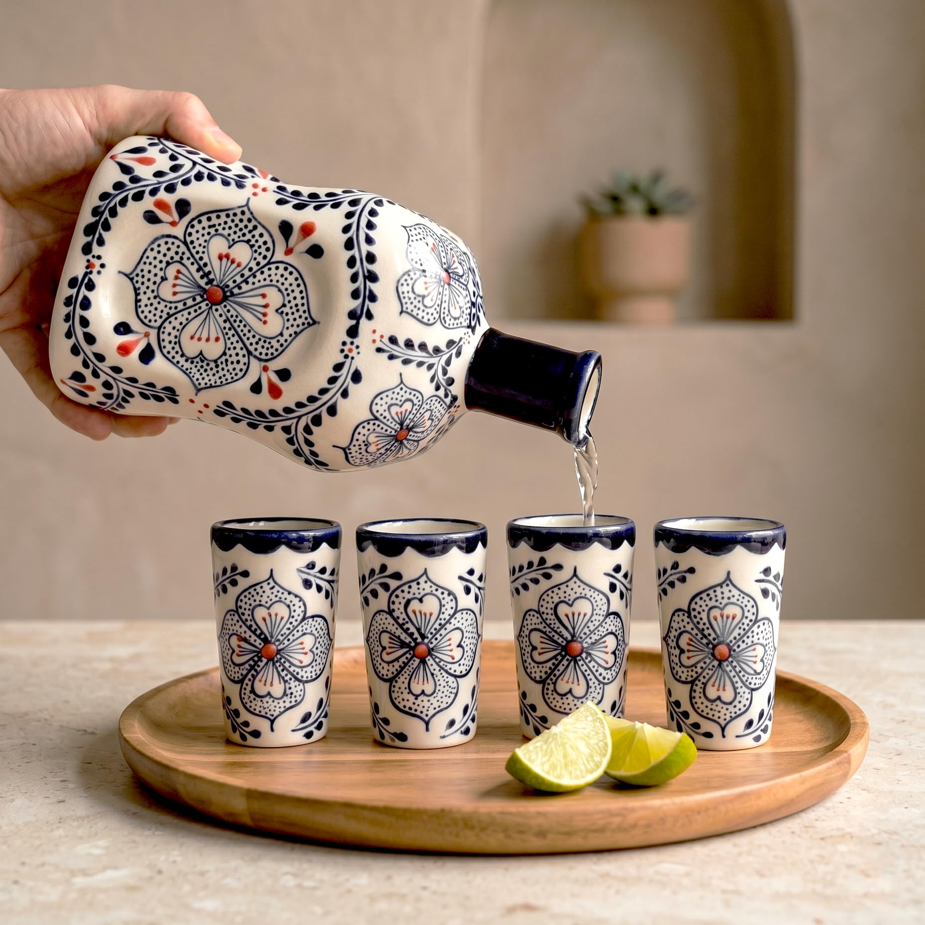 Vasos de chupito de tequila, juego de regalo de tequila hecho a mano, incluye 4 vasos de chupito mexicanos de cerámica. Regalos únicos para los amantes del tequila. Vasos de chupito Talavera