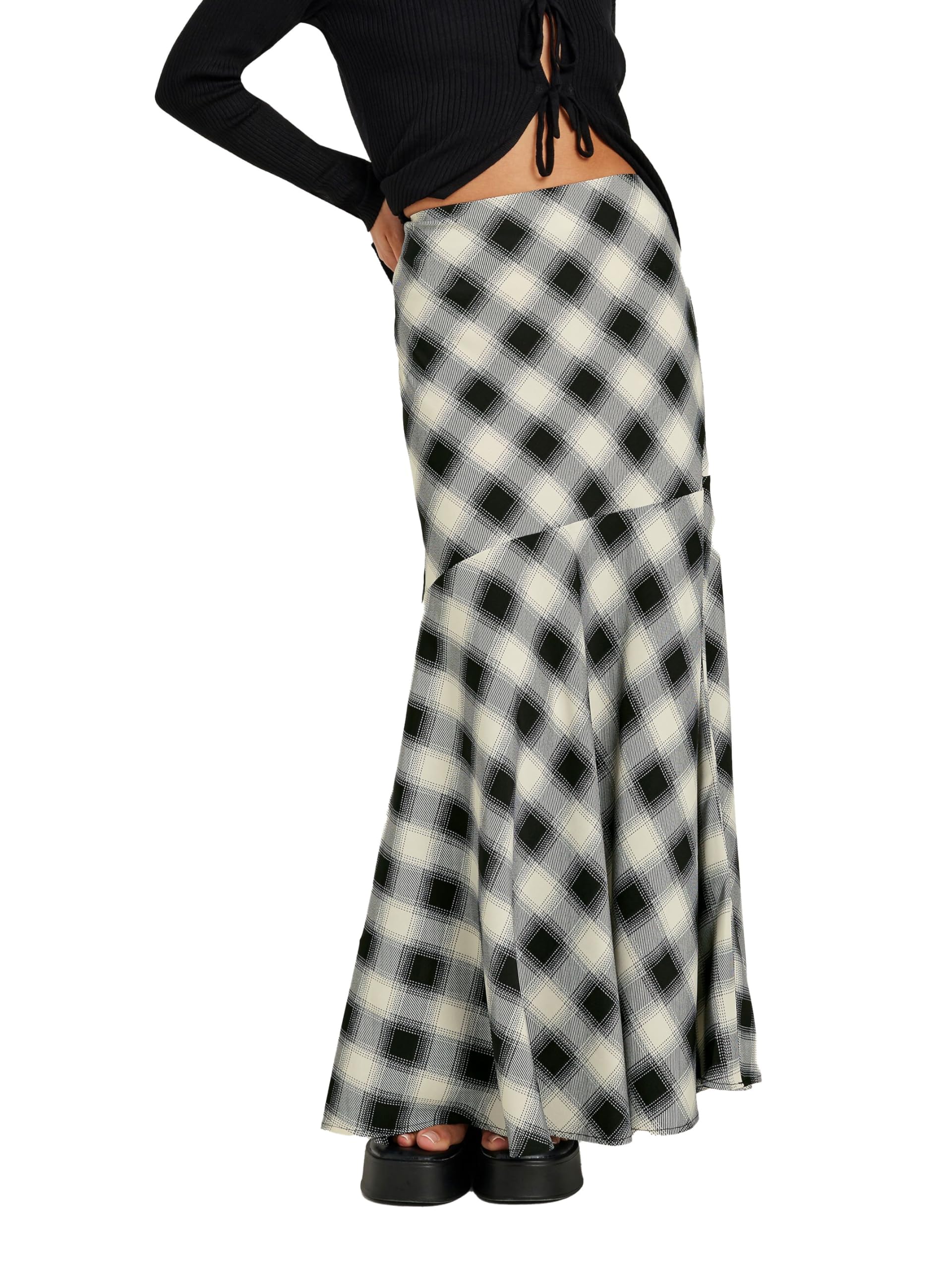 PixieGirl Women's Petite Blurred Check Maxi Skirt in Black | Size: 14