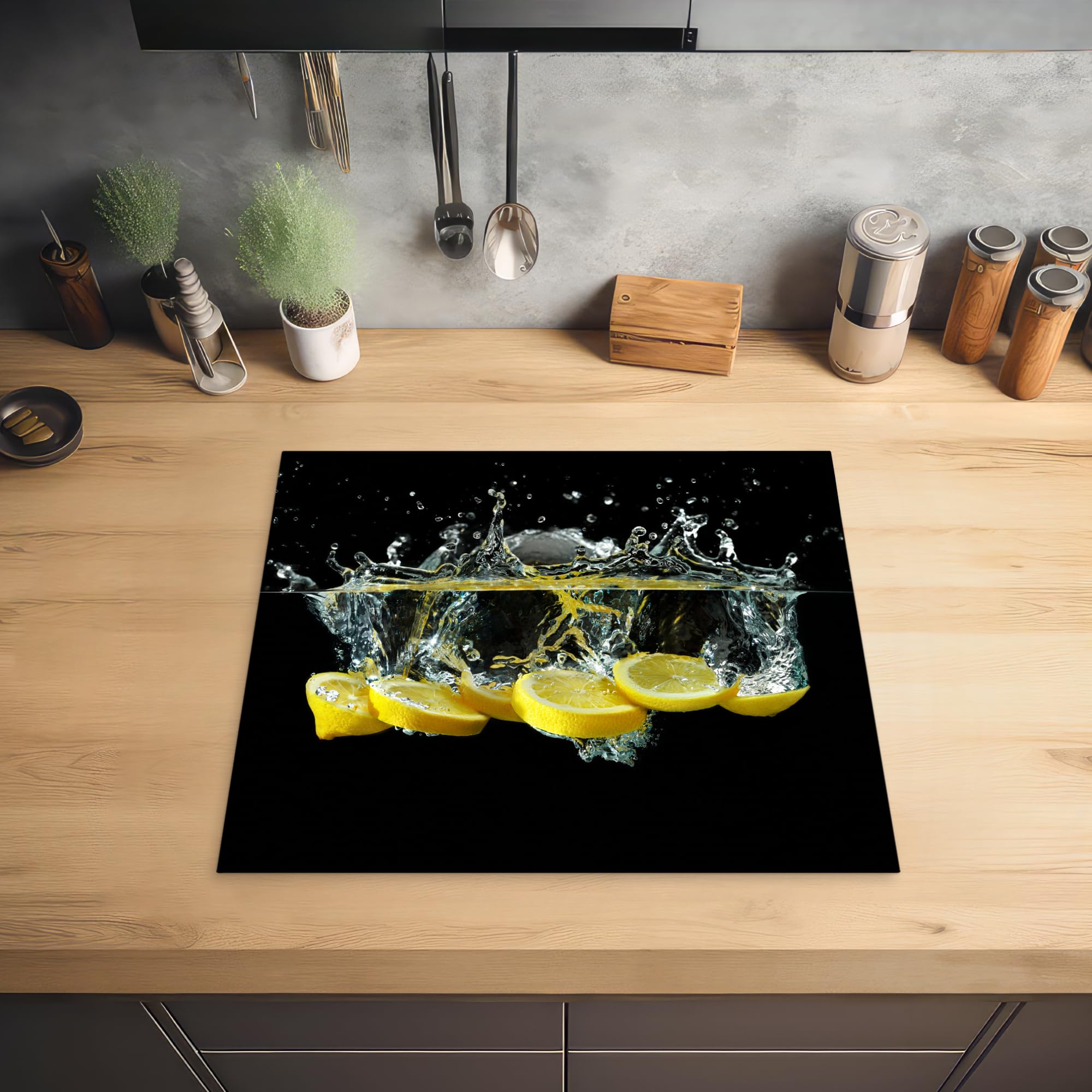 KitchenYeah© Inductie Beschermer 91x52 Cm Keuken Decoratie Kookplaat Voor Inductiekookplaat Afdekplaat Anti Slip Mat Kruiden Eten Specerijen Zwart Paprika Kaneel 3109919195