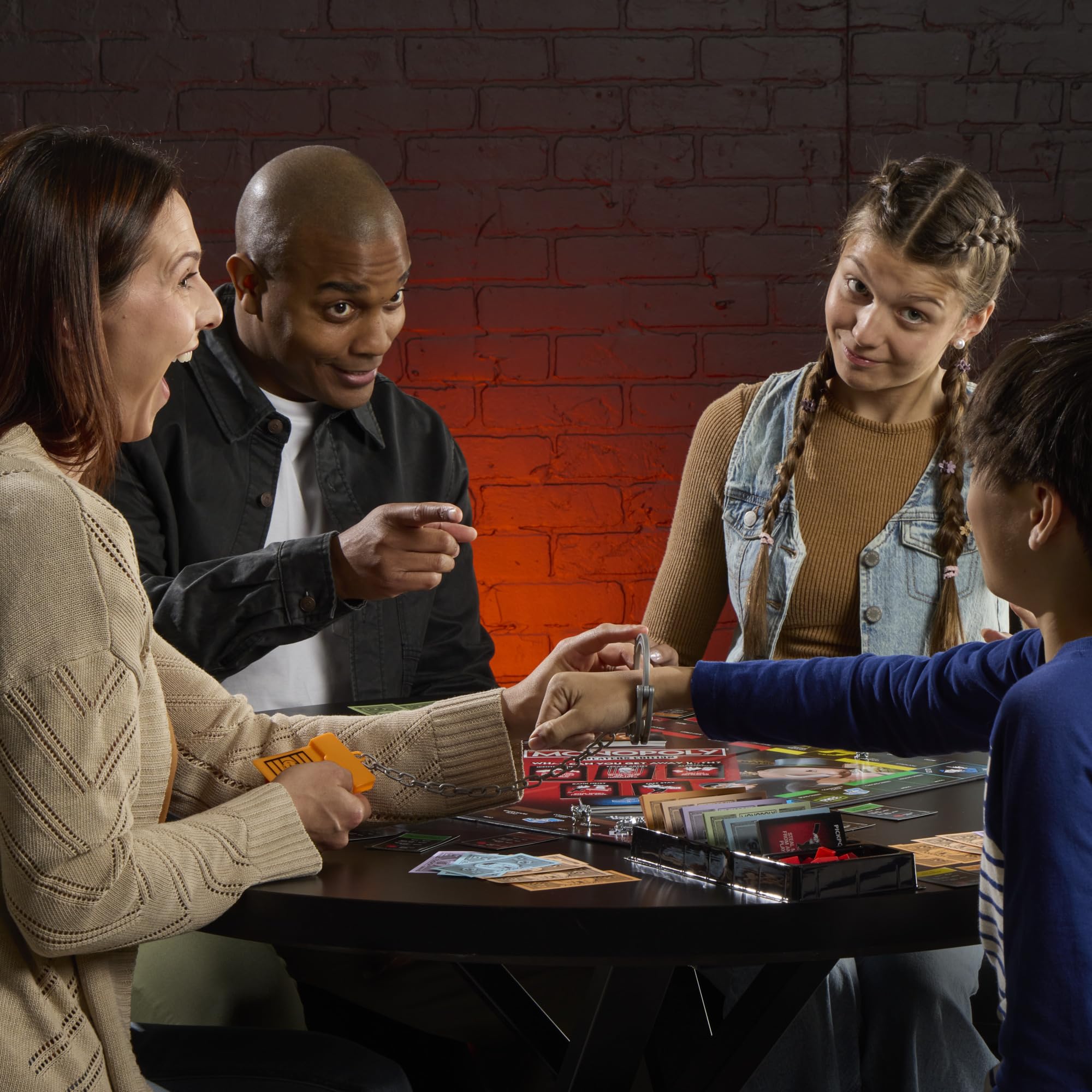 Monopoly Gra planszowa, zabawna gra rodzinna dla dzieci, nastolatków i dorosłych, od 2 do 6 graczy, od 8 lat, prezenty dla rodzin – wersja niemiecka