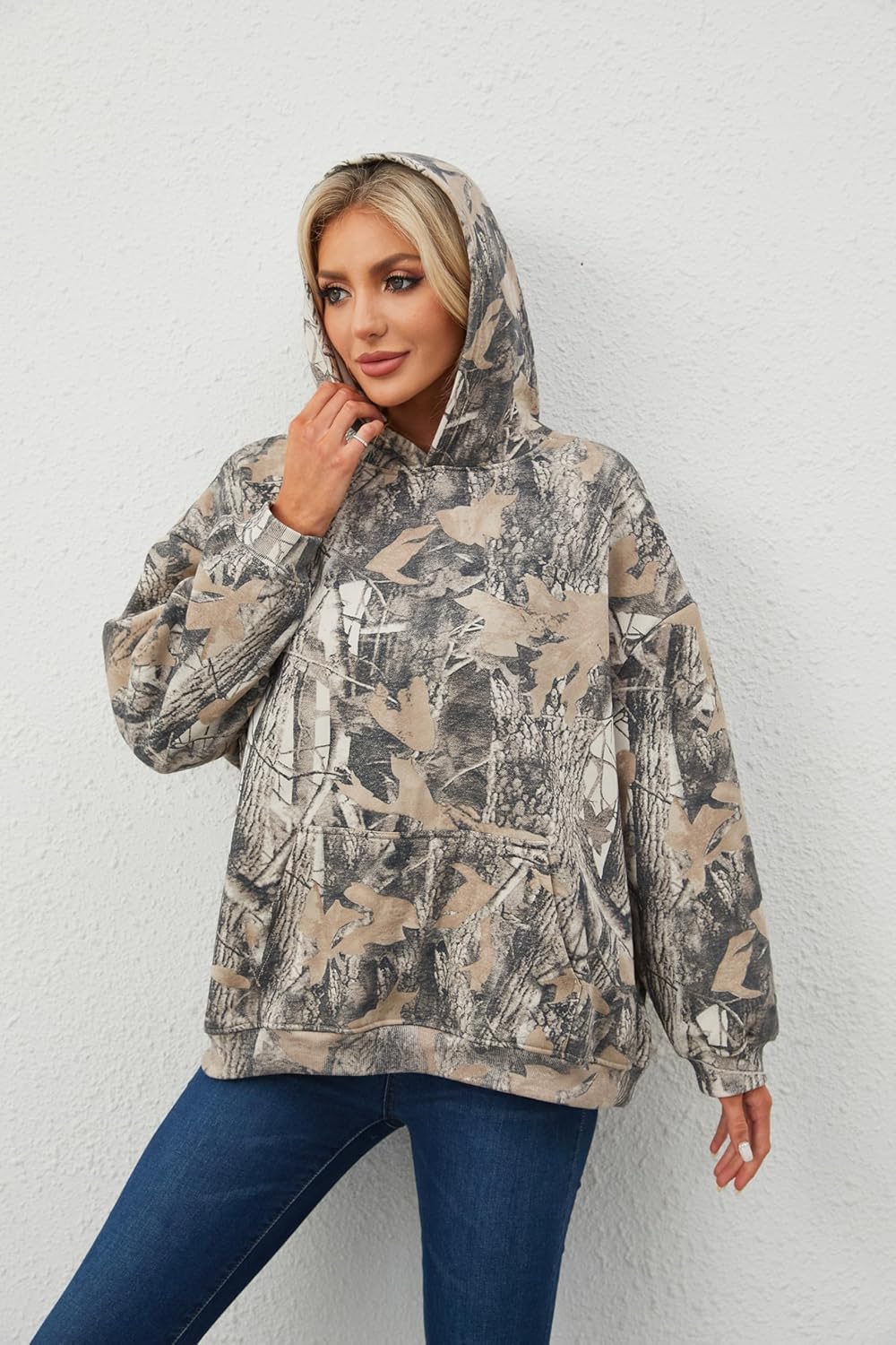 Camo Hoodie for Men Women Oversized Fleece Maple Leaf Hooded Sweatshirt Graphic Print Pullover Hoodies with Pocket - Image 3