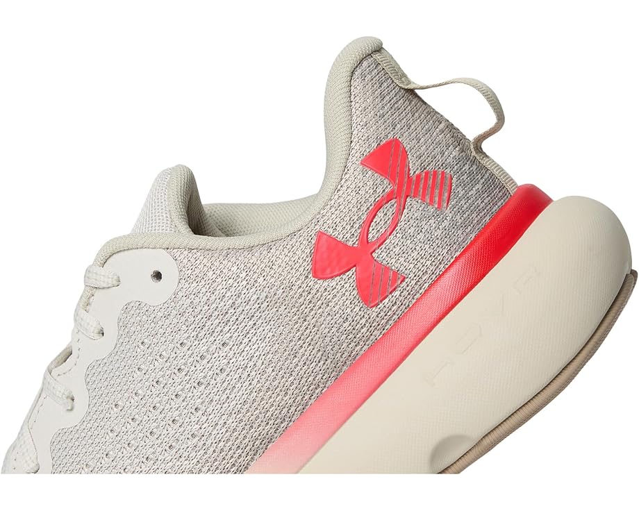 Under Armour Infinite - Right View