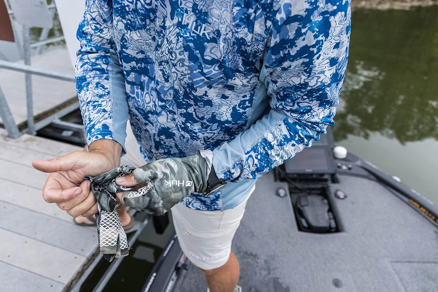 HUK Mens Icon X Camo Hoodie |UPF 50+ Long-Sleeve Fishing Shirt - Image 3