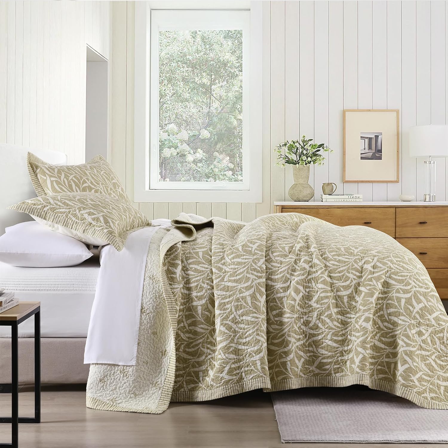 Quilts Queen Size - 100% Cotton Quilt Set with Matching Shams, Botanical Floral Design Farmhouse Bedspread, 3 Pieces Summer Lightweight Coverlet Set with Solid Reverse, Khaki/White