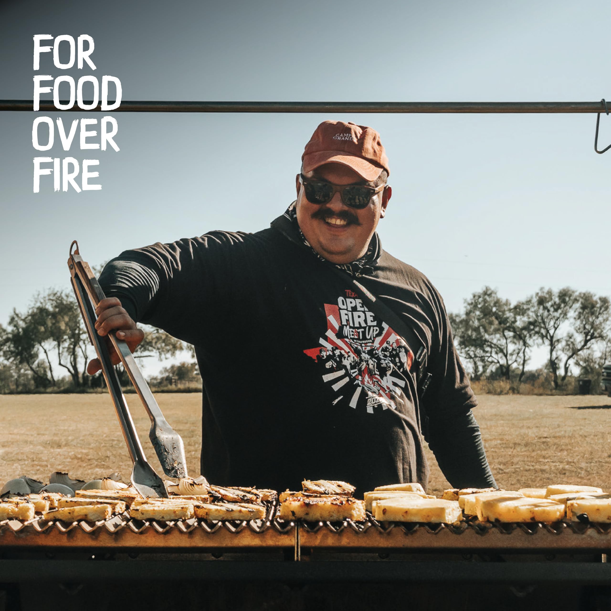 Donkey Tong - Pinzas de barbacoa de 27 pulgadas de largo, pinzas resistentes para parrilla, ahumar, carbón y cocinar al aire libre, pinzas de carne de acero inoxidable hechas a mano con asas de roble