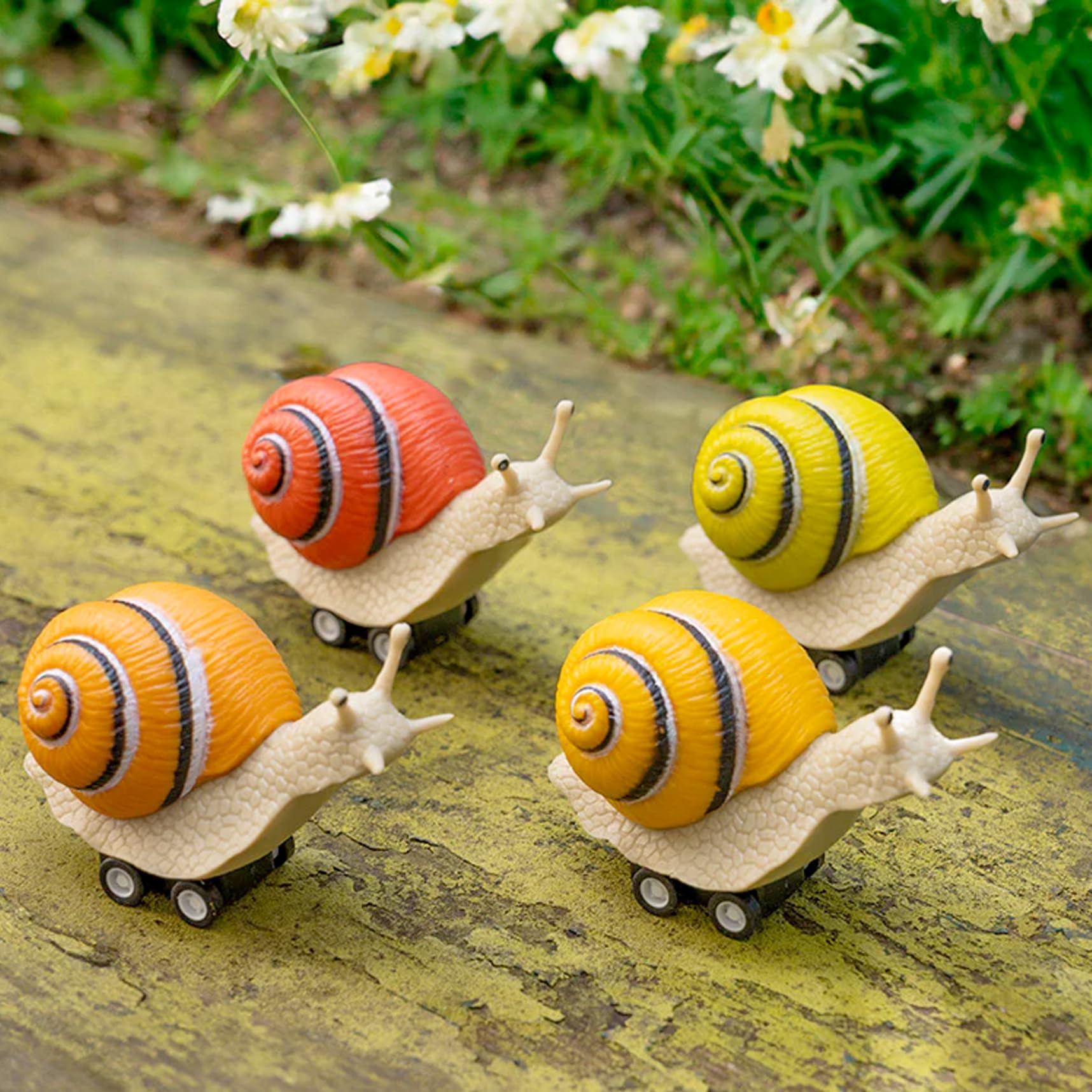 Amazon.com: Accoutrements Archie McPhee Racing Snails - On Your