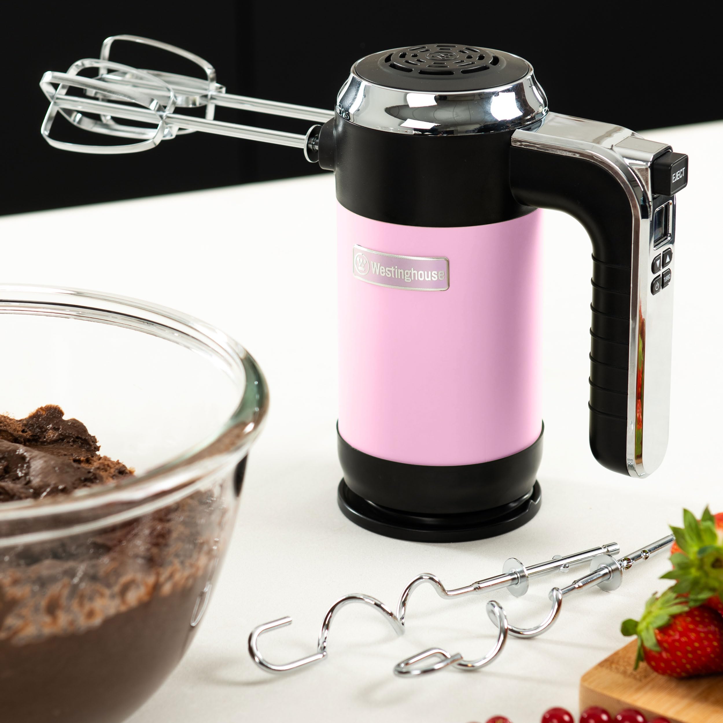 Westinghouse Retro Handmixer, 5 Geschwindigkeitsstufen + Turbofunktion, 2 Rührbesen, 2 Knethaken, LCD-Anzeige, Timer, Sockelboden, 350 Watt, pink