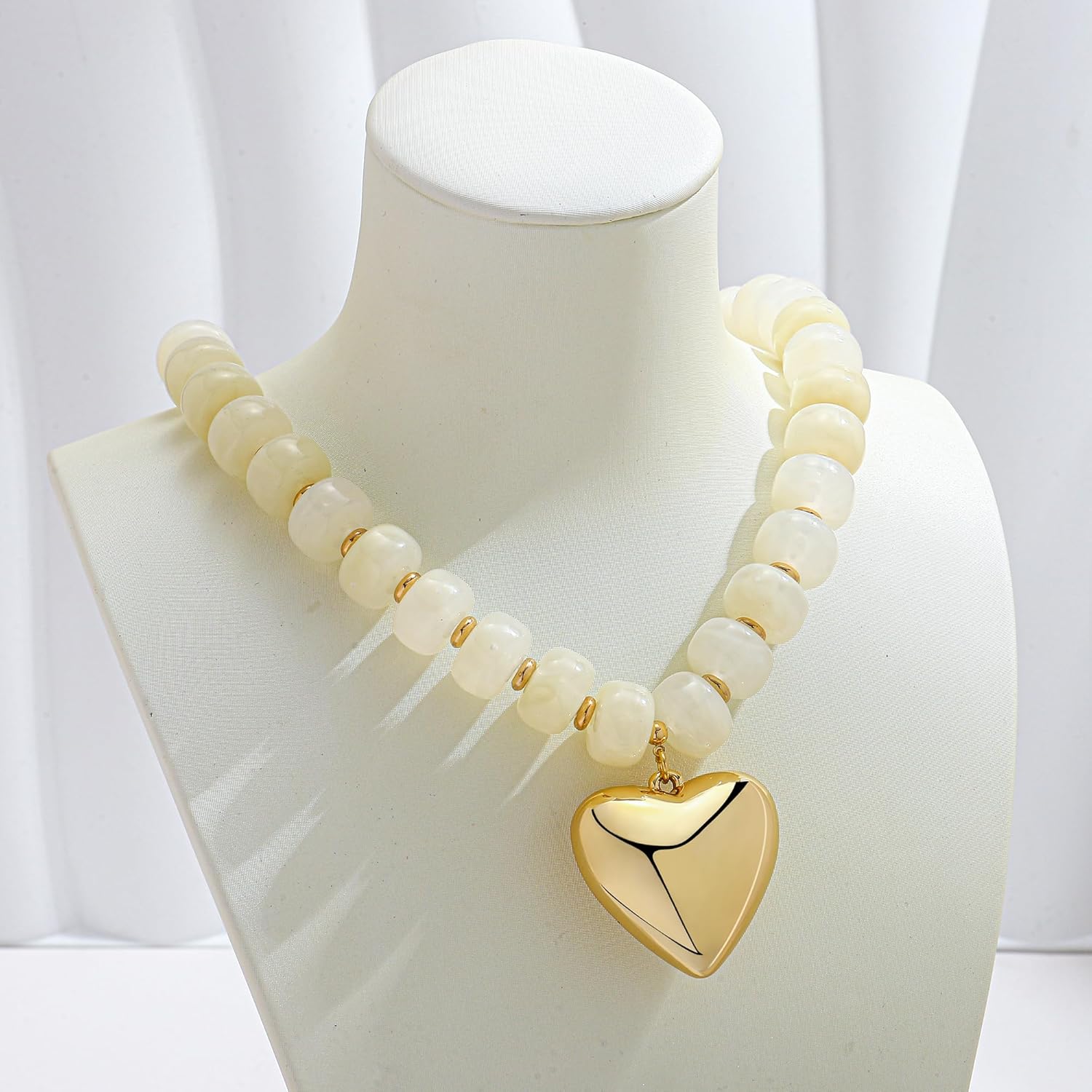WOWORAMA Chunky Heart Necklaces for Women Colorful Resin Beaded Choker Necklace Gold Puffy Heart Statement Necklace Trendy Acrylic Choker Jewelry - Image 5