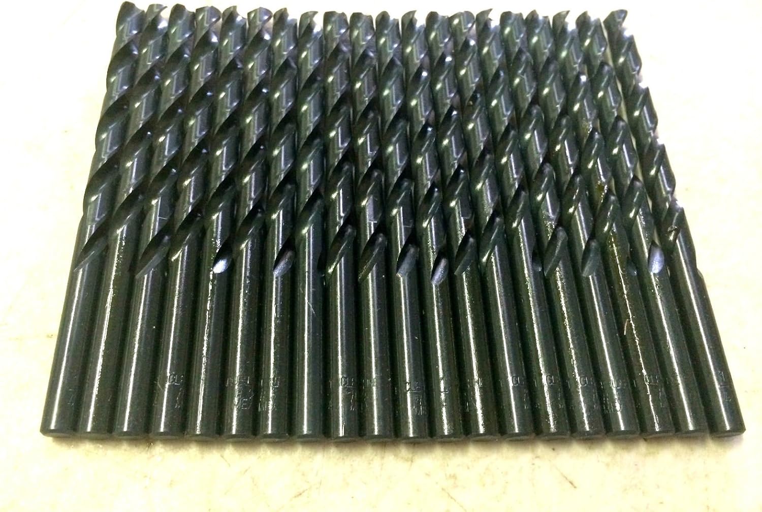 20 NEW 1/4" CLEVELAND TWIST DRILL BITS HIGH SPEED STEEL 118 DEG GENERAL
