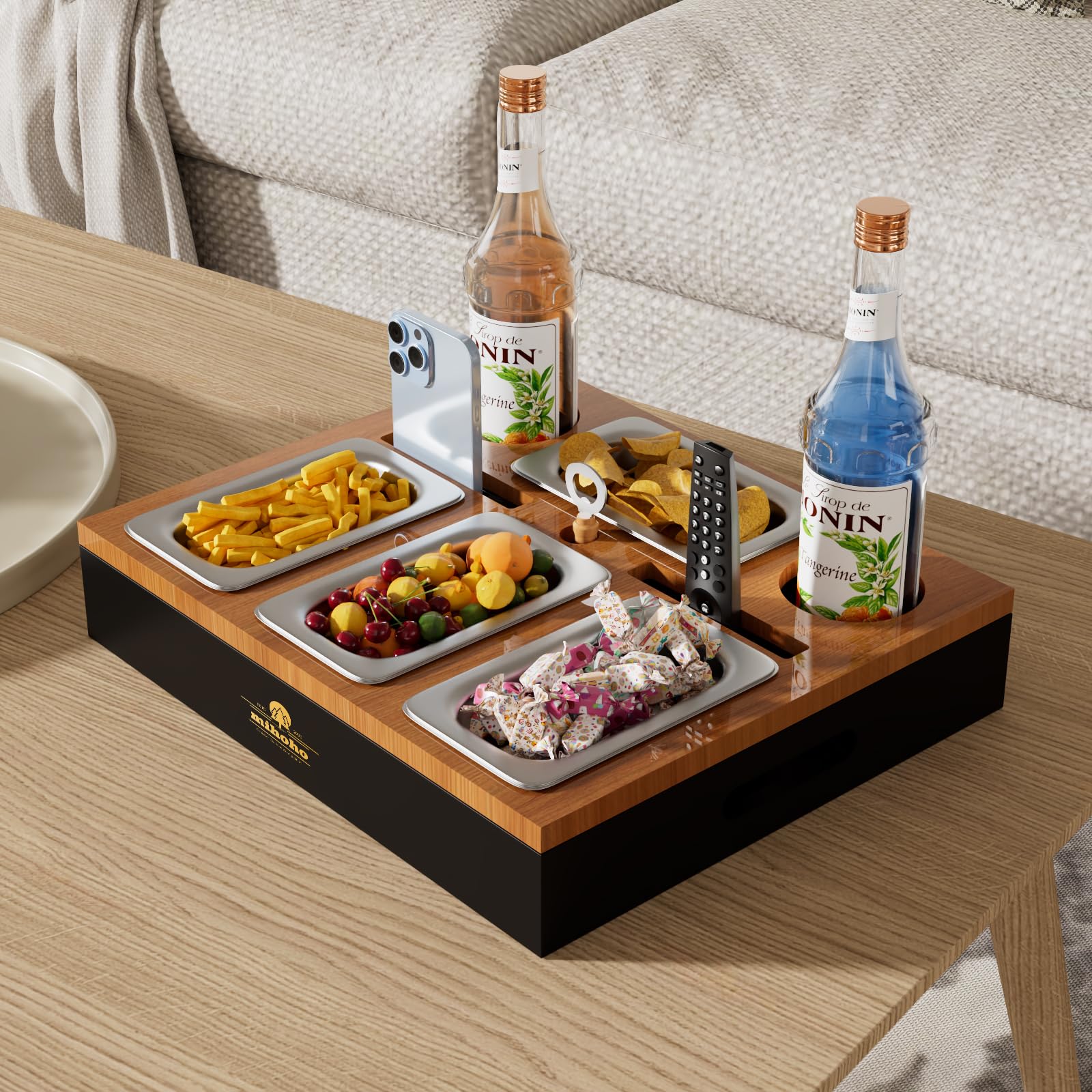Couchbar, Sofa Organizer auf dem Beistelltische Couchtisch, Couchbar Holz als Bier Geschenke für Männer, Sofatablett Mit DREI Snackschalen und Mehrere Lagerplätze (Holzfarbe Couchbar, Sofa Organizer auf dem Beistelltische Couchtisch, Couchbar Holz als Bier Geschenke für Männer, Sofatablett Mit DREI Snackschalen und Mehrere Lagerplätze (Holzfarbe