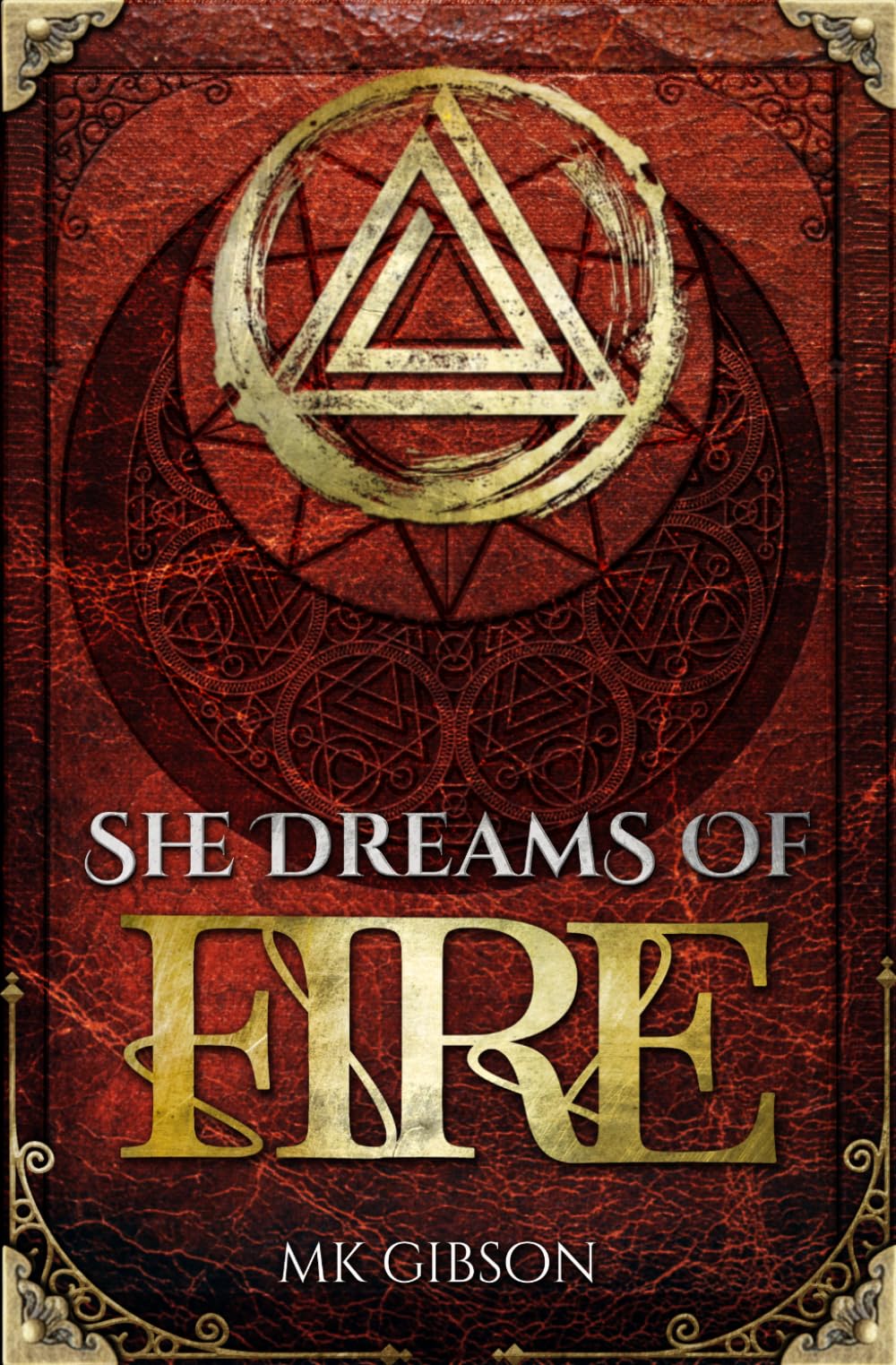 She Dreams of Fire: 1 (Hammer of Witches)